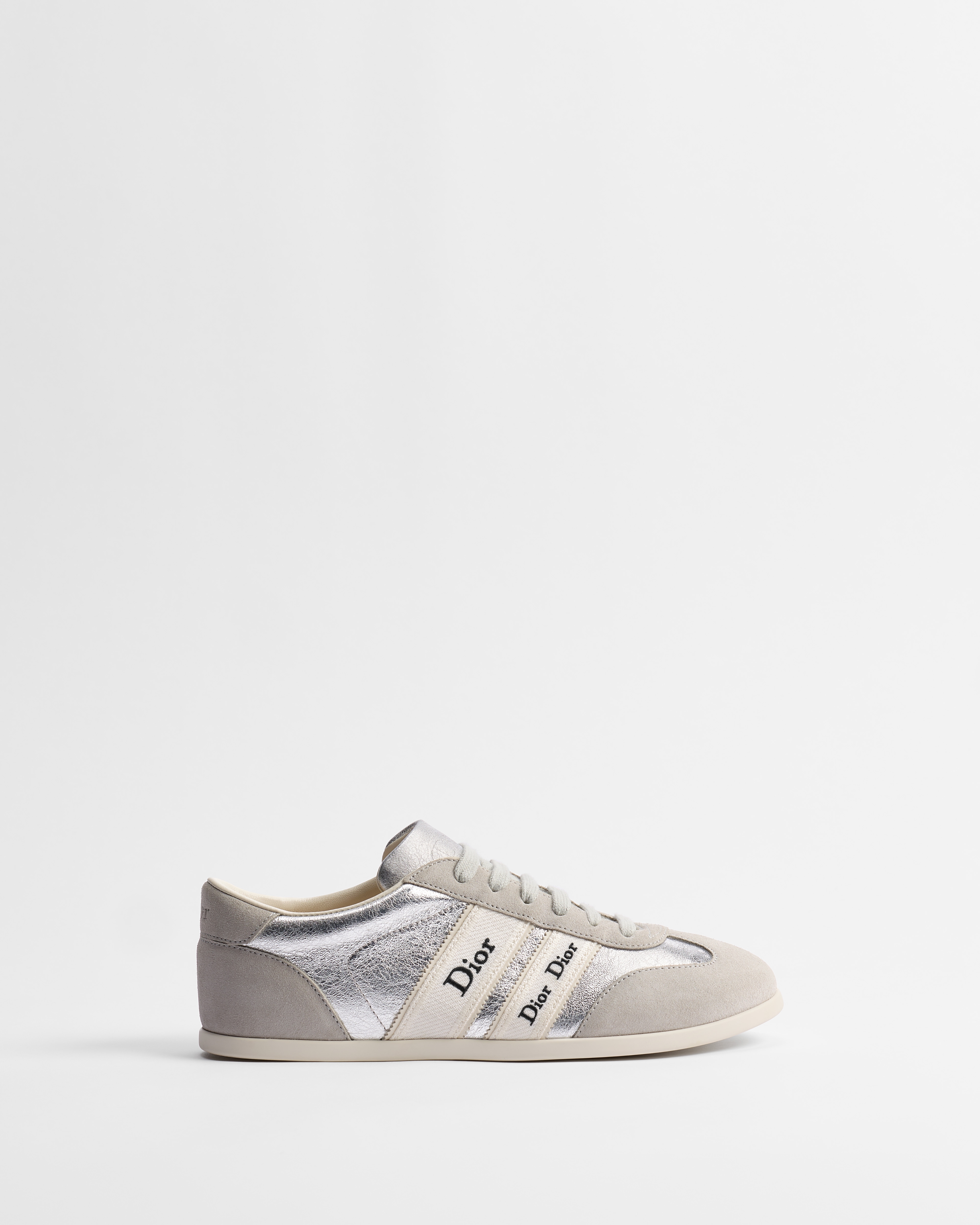 Dior Ribbon-sneaker Grijs kalfssuède en zilverkleurig gelamineerd lamsleer met craquelé-effect E02