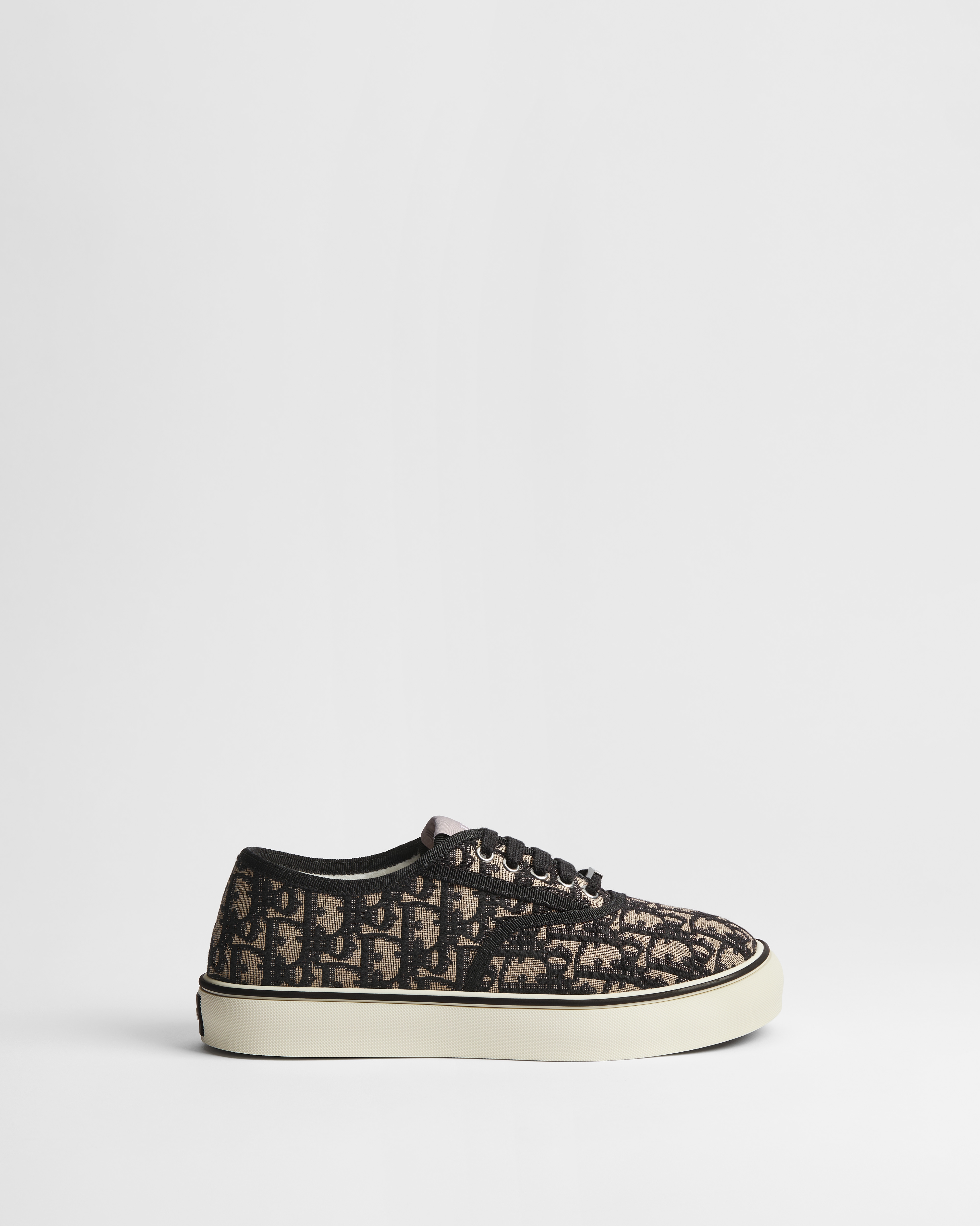 Sneaker DiorAlps Dior Saltwind Algodón bordado Dior Oblique beige y negro E02