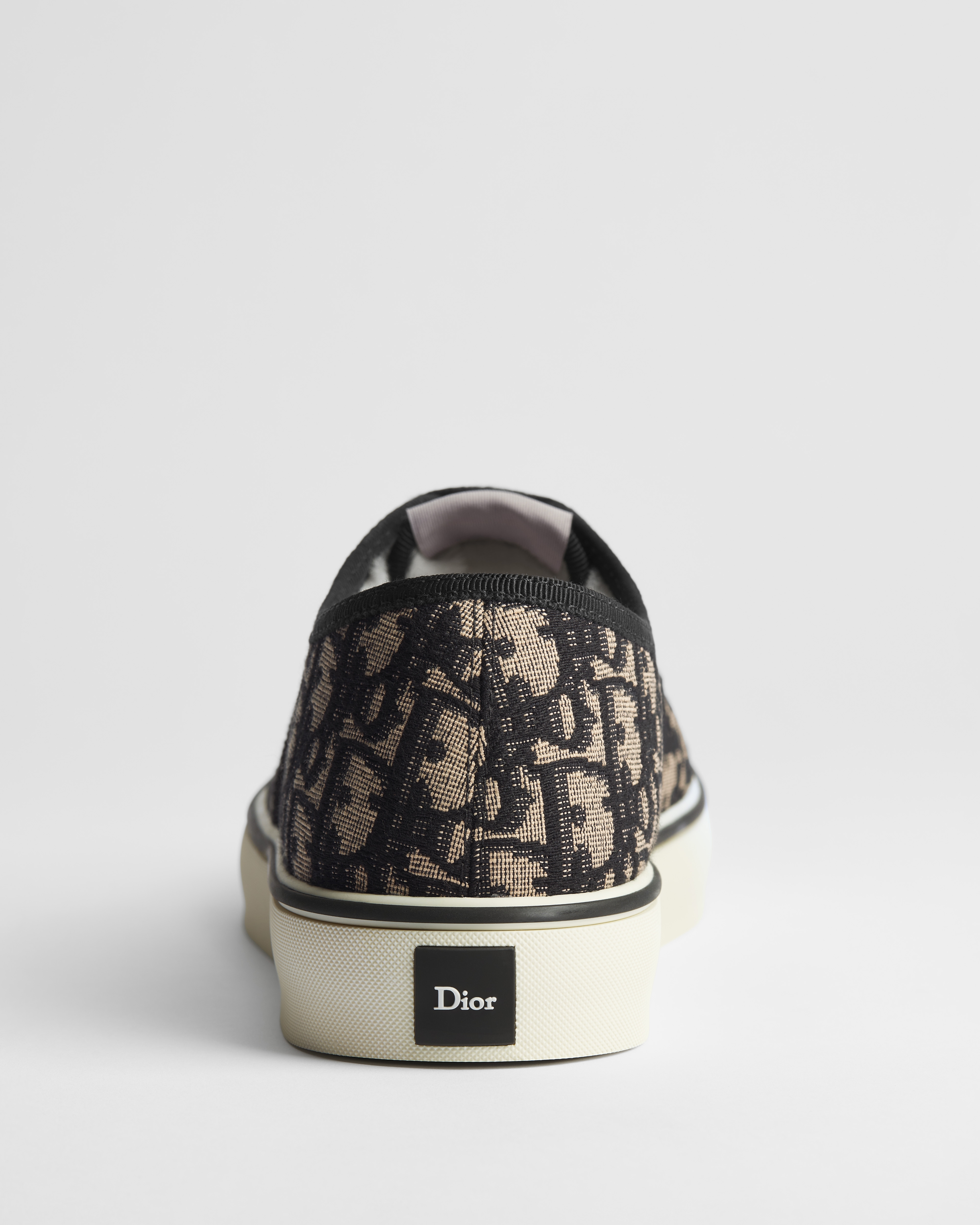 DiorAlps Dior Saltwind Sneaker Beige and Black Dior Oblique Embroidered Cotton E08