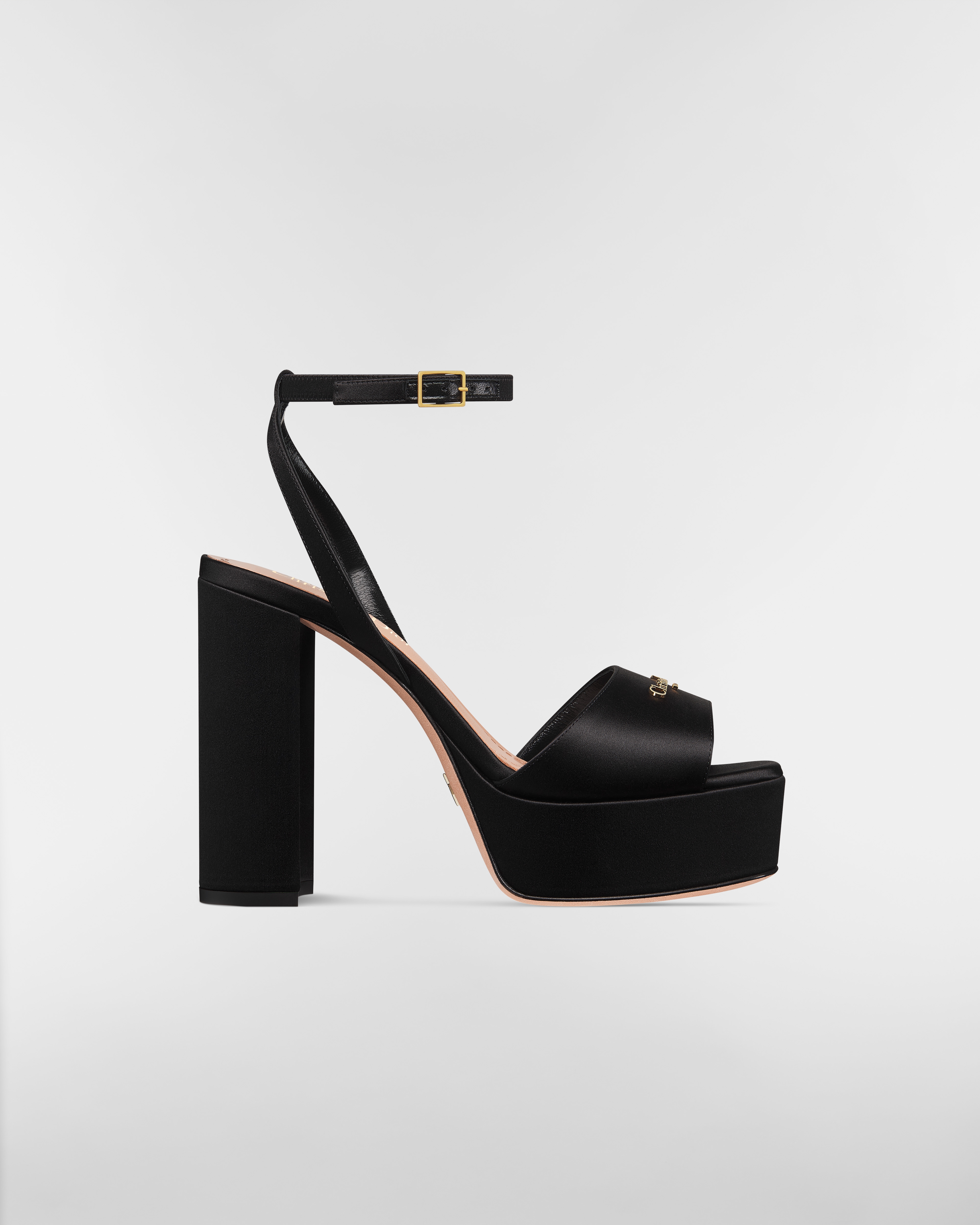 Sandalia con plataforma D-Lane Satén negro E02