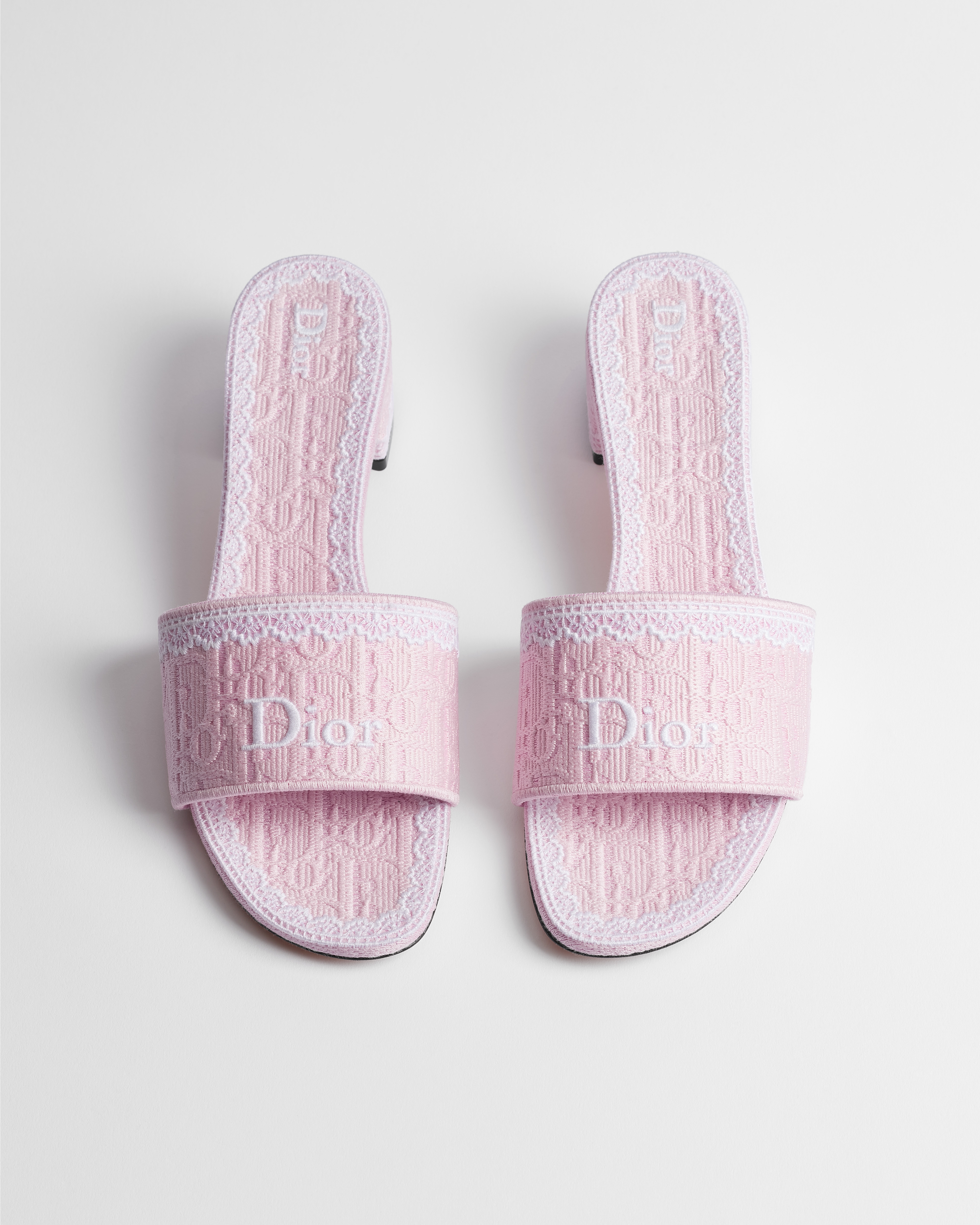 Mule de tacón Dioramour Dior Dentelle Algodón bordado Dior Oblique en Rose Soupir con encaje color crudo E06