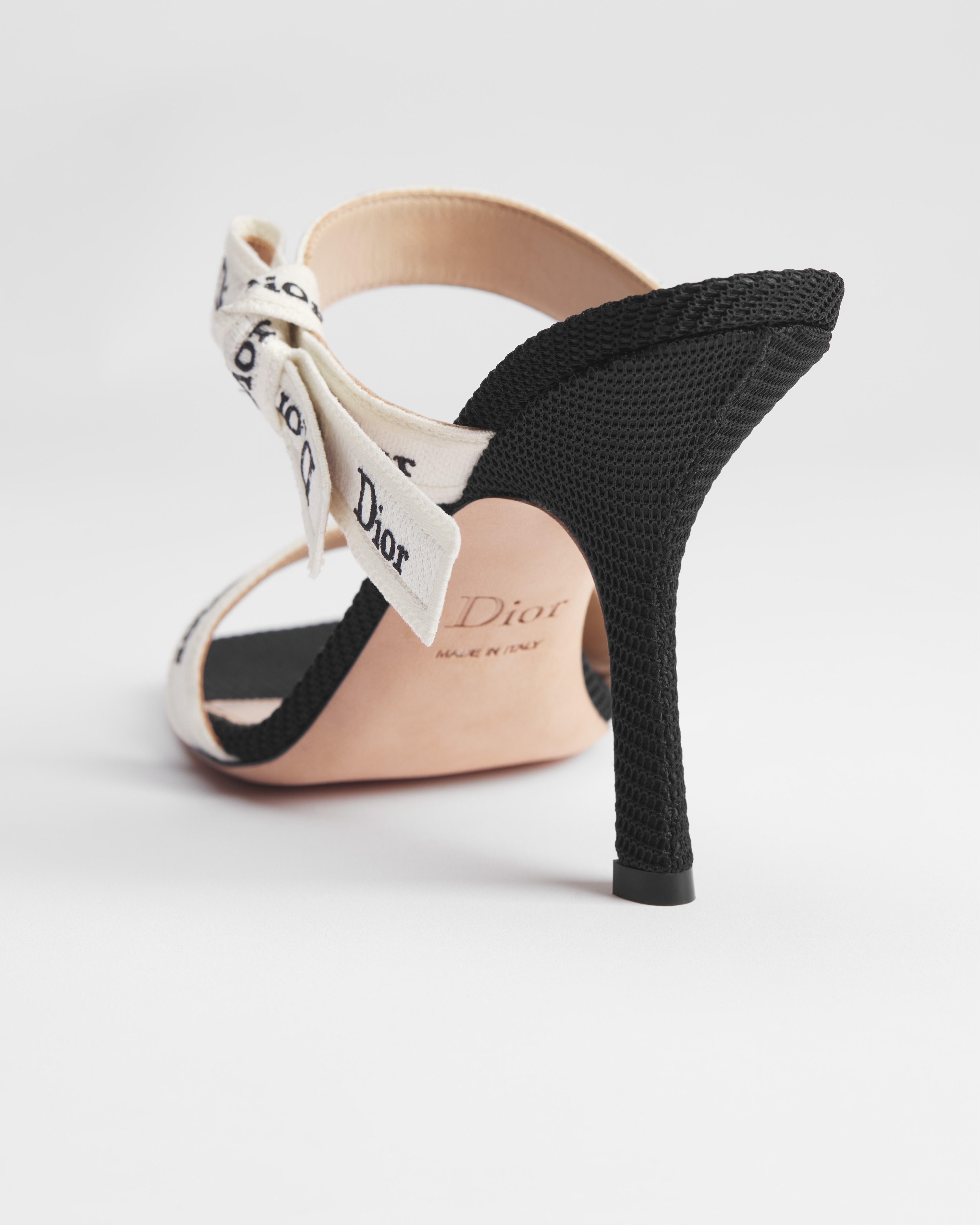 Sandalette mit J'Adior Riemen Baumwolle mit Stickerei in Schwarz E05