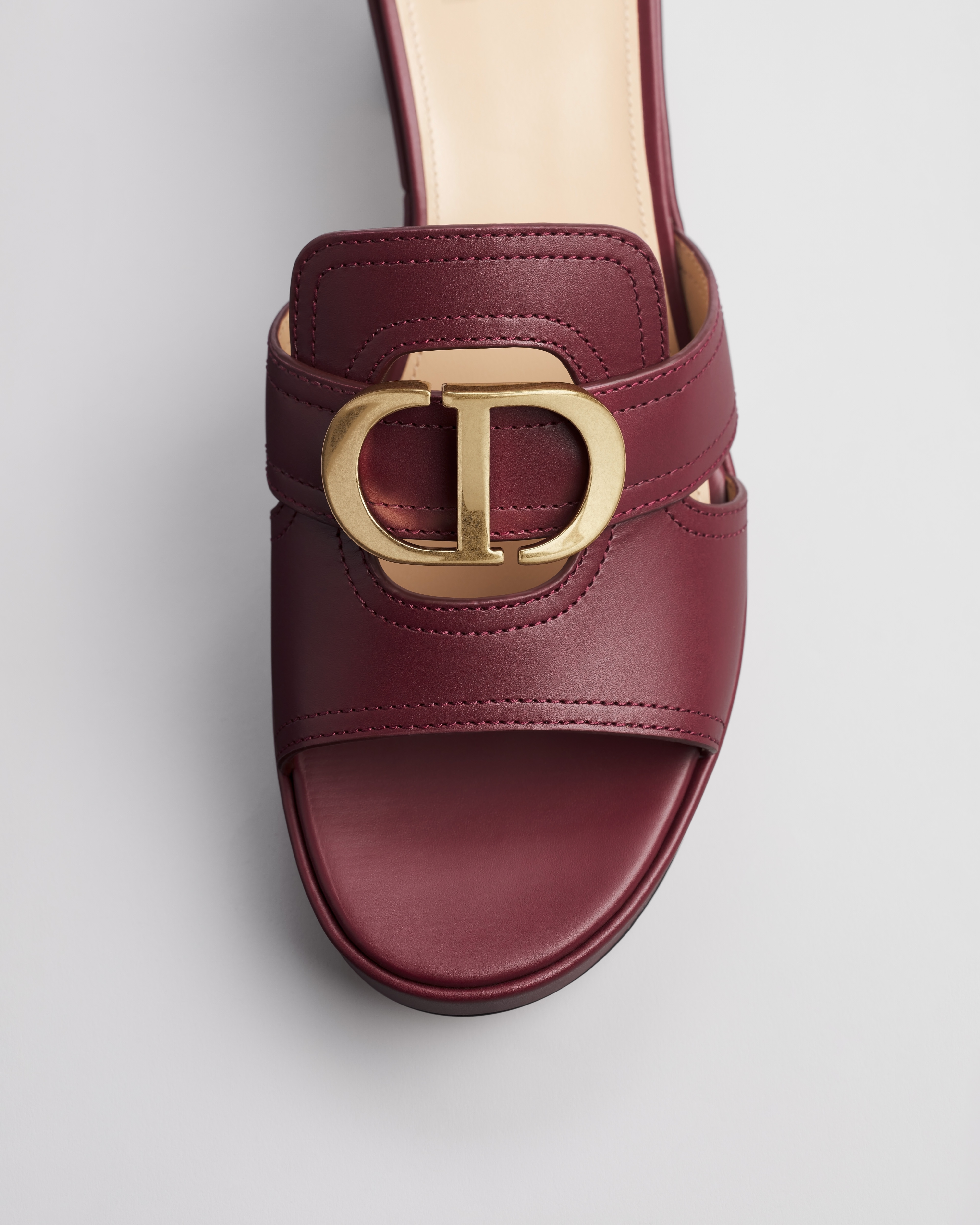 حذاء سلايد Dior Or 30 Montaigne المفتوح من الخلف بنعل سميك جلد العجل باللون الأحمر هيرميتاج E10