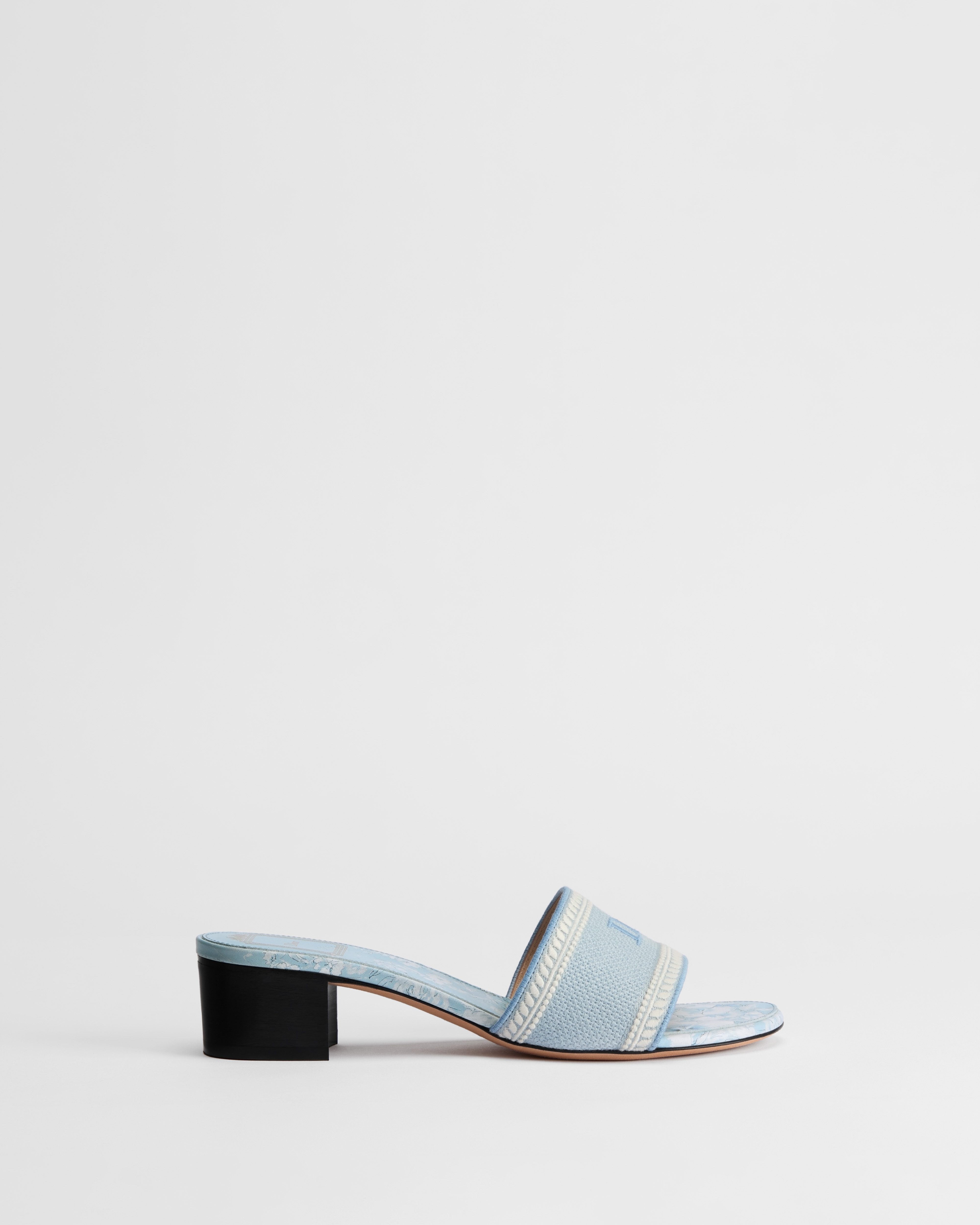 Dioriviera Dway Heeled Slide White and Blue Embroidered Cotton and Toile de Jouy Floral Garden Motif E02