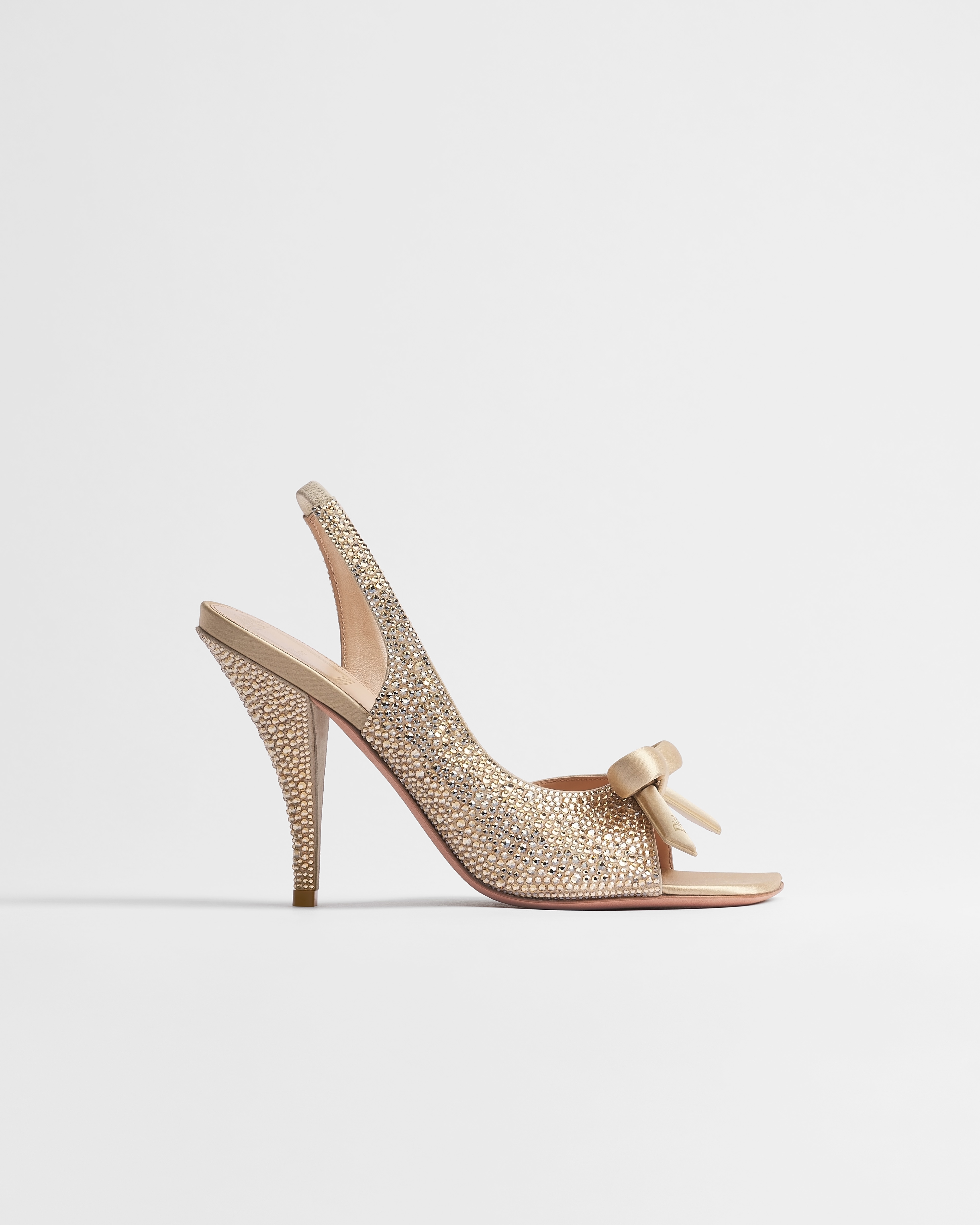 Sandalia slingback de tacón Dior Bow Ante de piel de cabra y strass en dorado E02