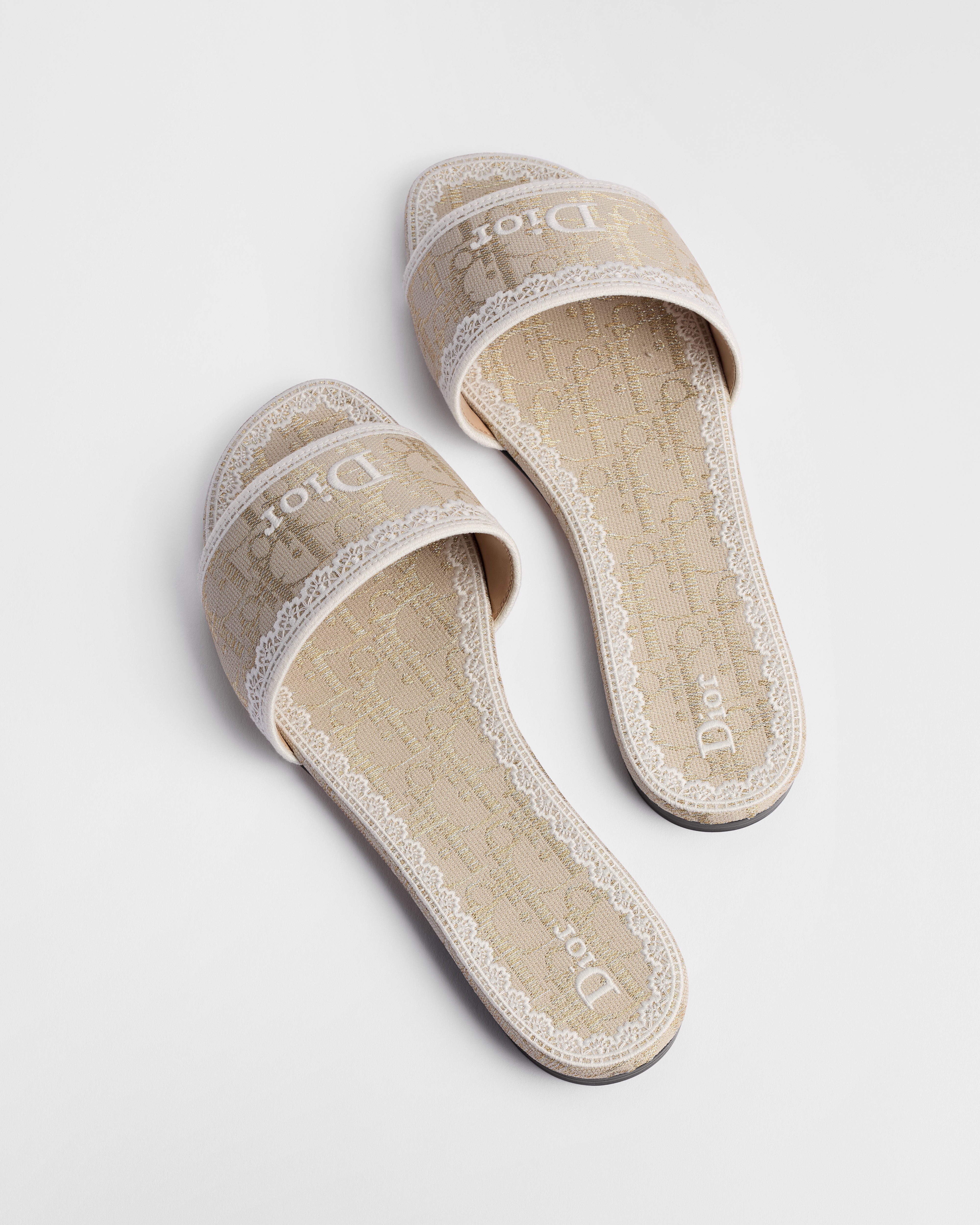 Dior Dentelle Slide Dior Oblique Embroidered Cotton with Gold-Tone Metallic Thread and White Lace E09