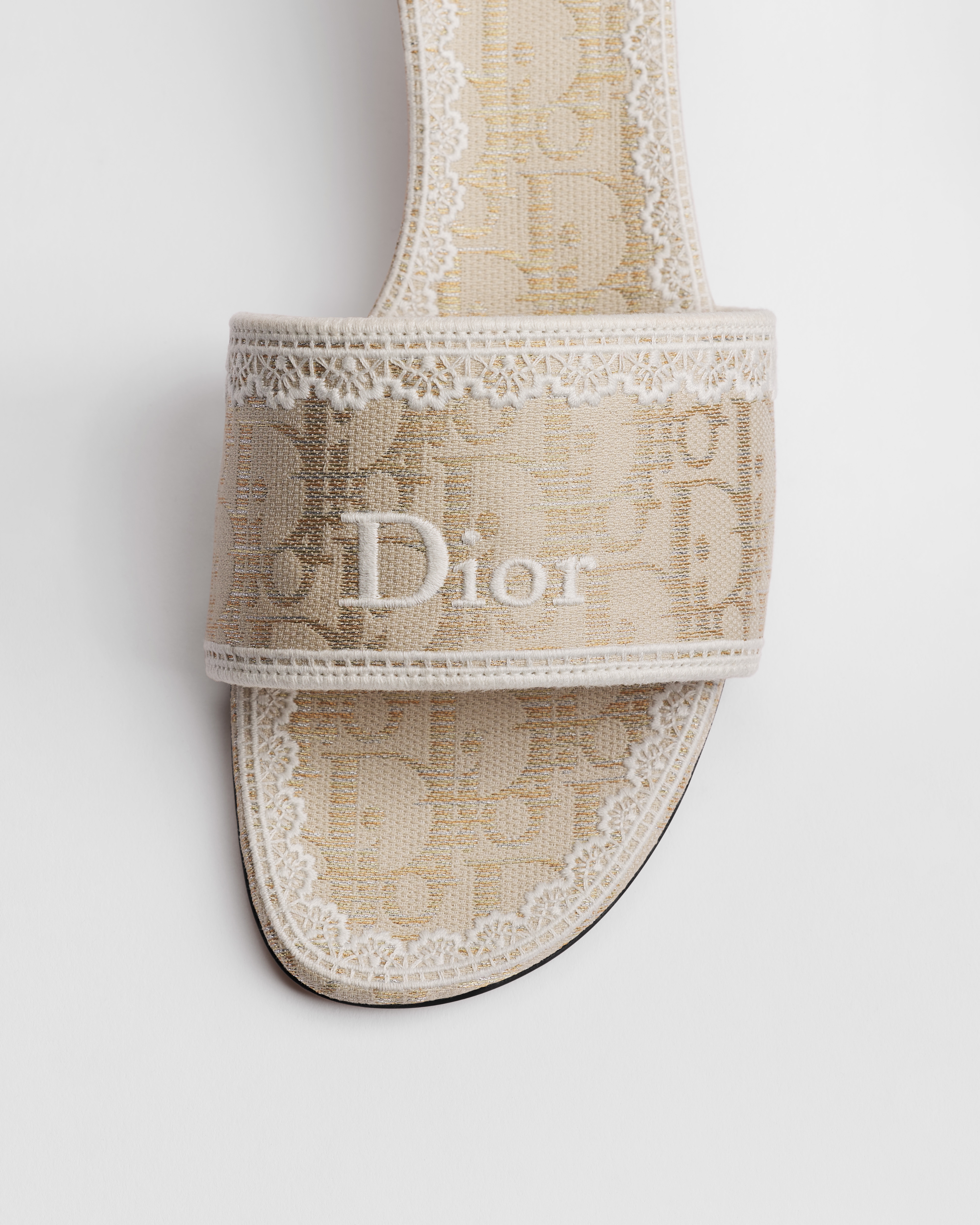 Dior Dentelle Heeled Slide Dior Oblique Embroidered Cotton with Gold-Tone Metallic Thread and White Lace E10