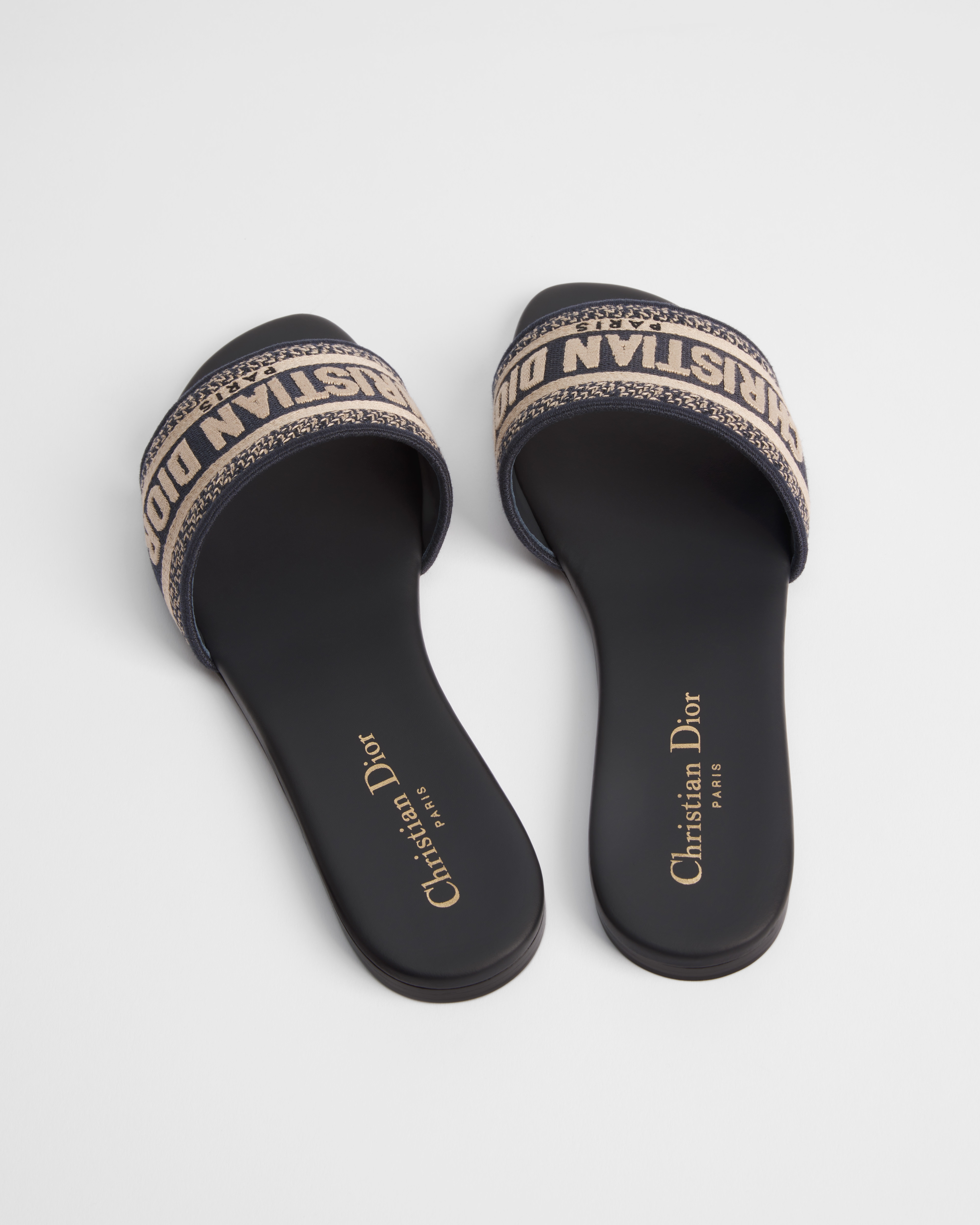 Dway Slide Baumwolle mit Stickerei in sattem Blau E09