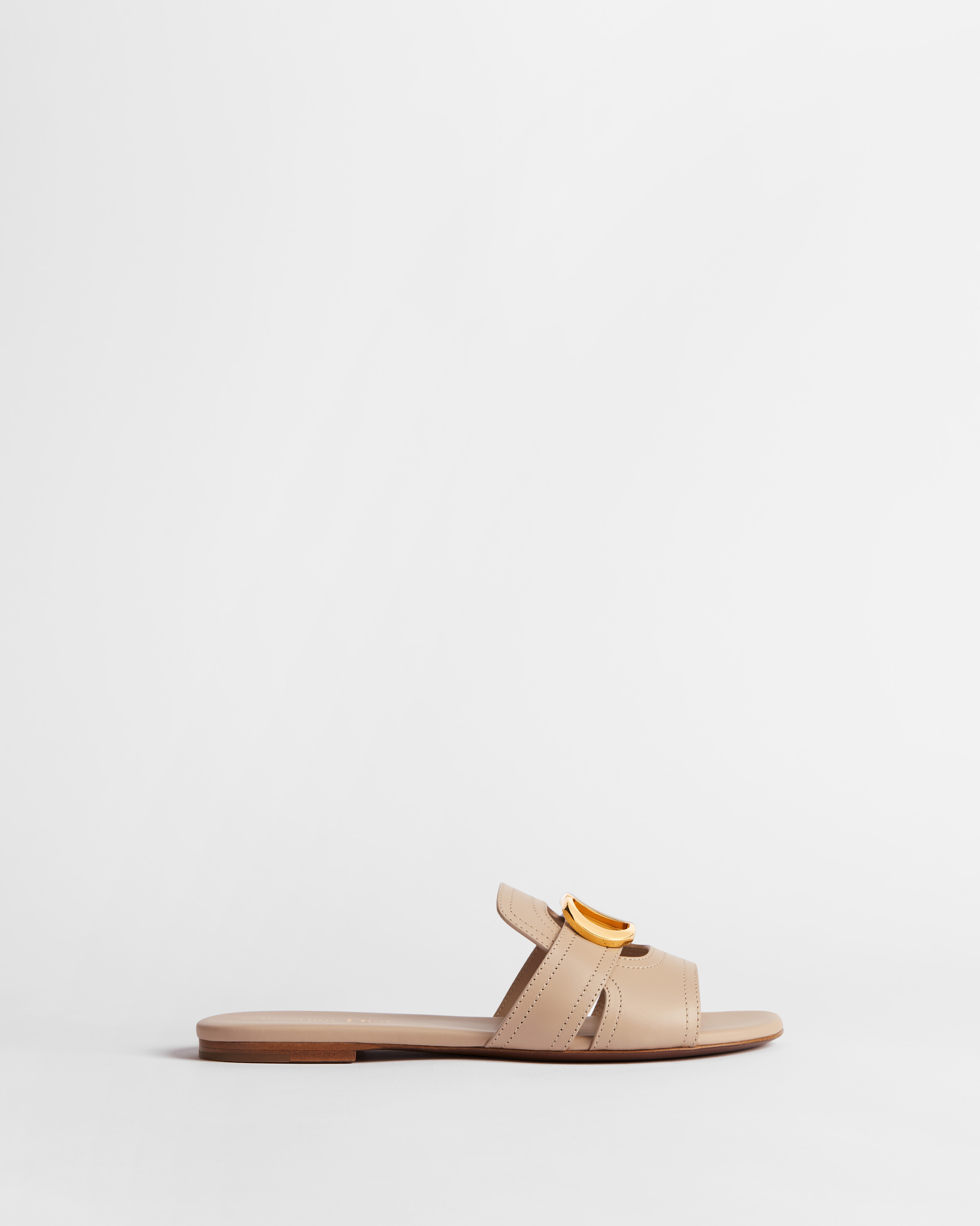 30 Montaigne Slide Beige Calfskin E02