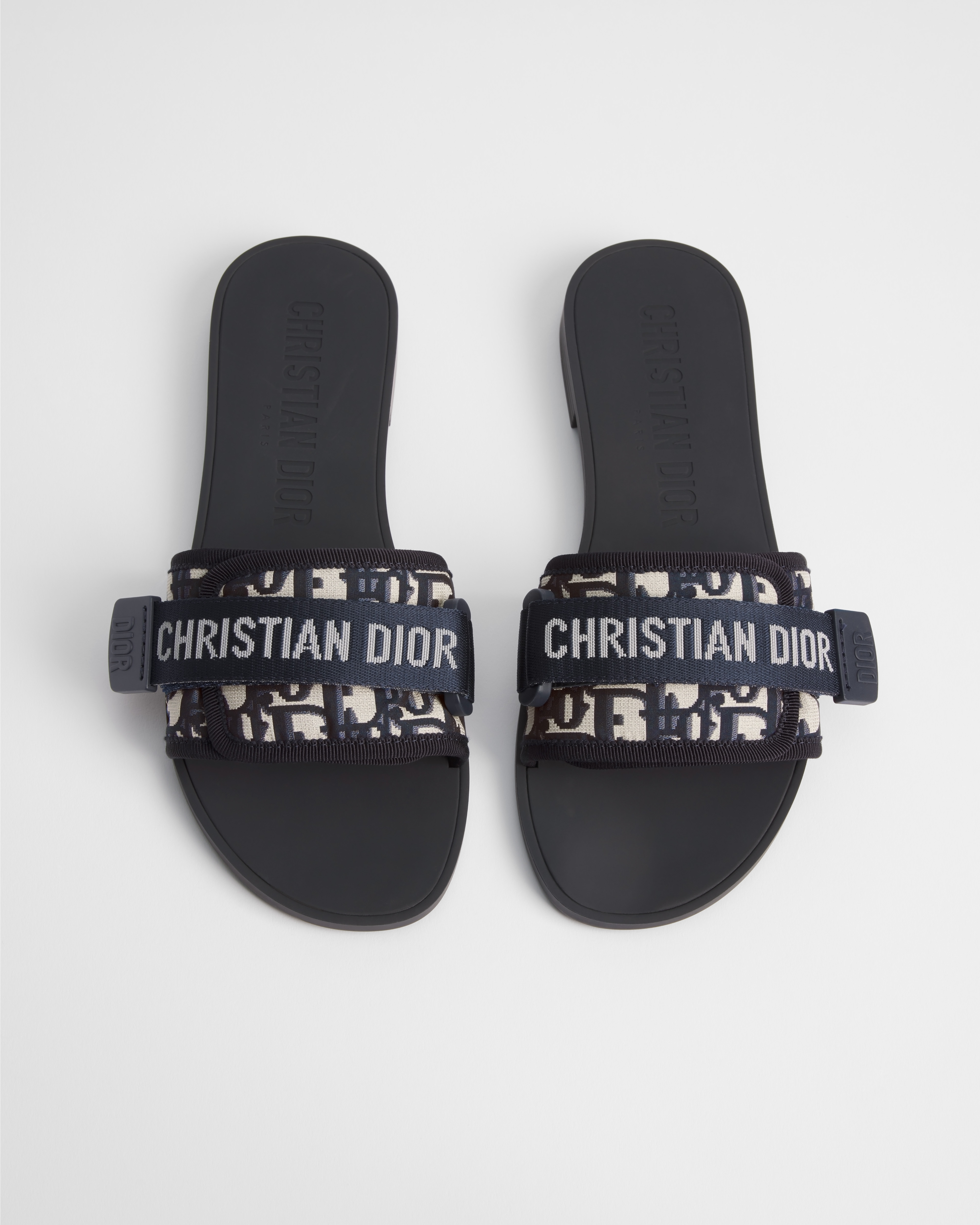 Dio(r)evolution Slide Shiny Technical Fabric with Deep Blue Dior Oblique Print E06