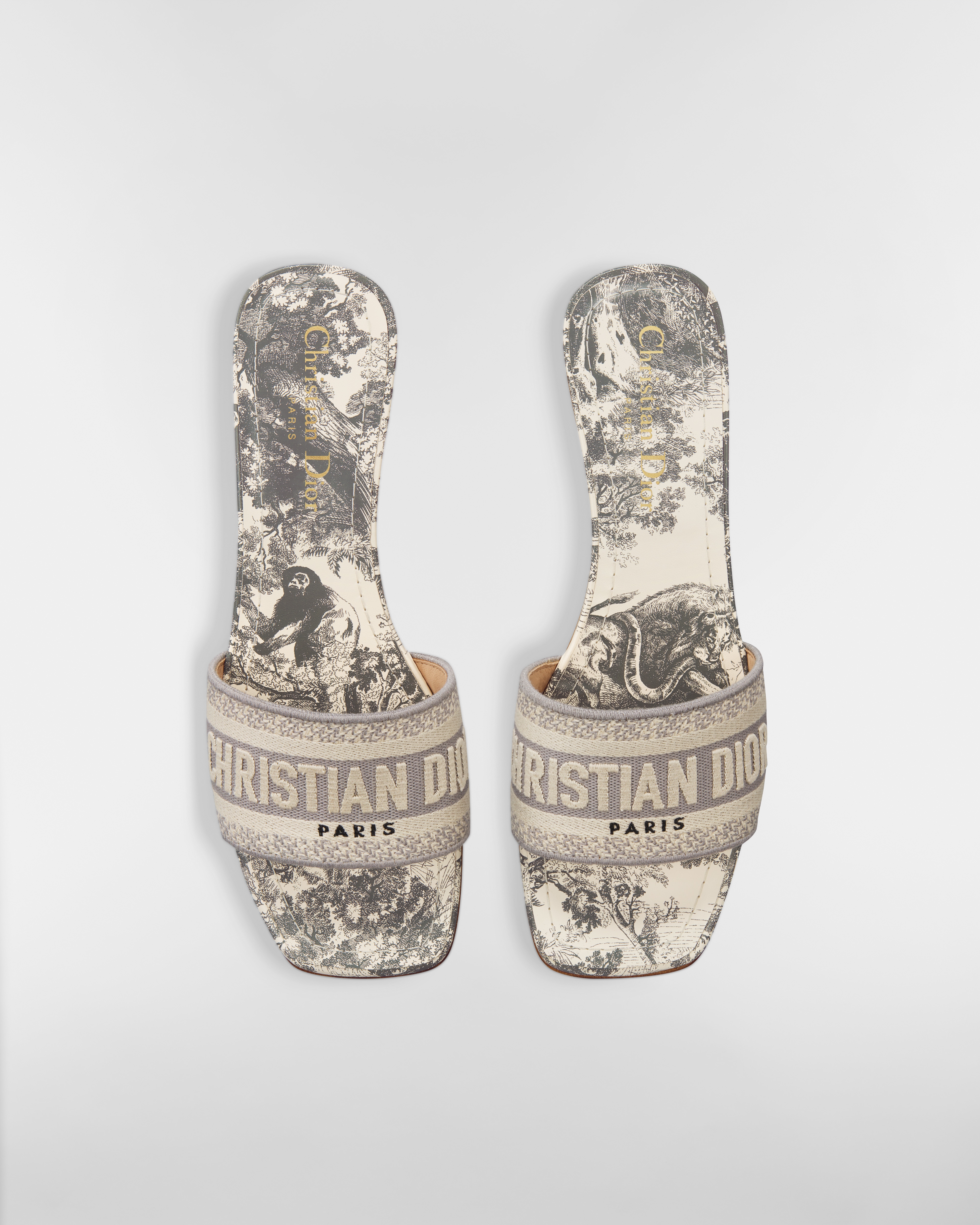 Dway-muiltje met hak Grijs geborduurd katoen en Toile de Jouy Sauvage-motief E06