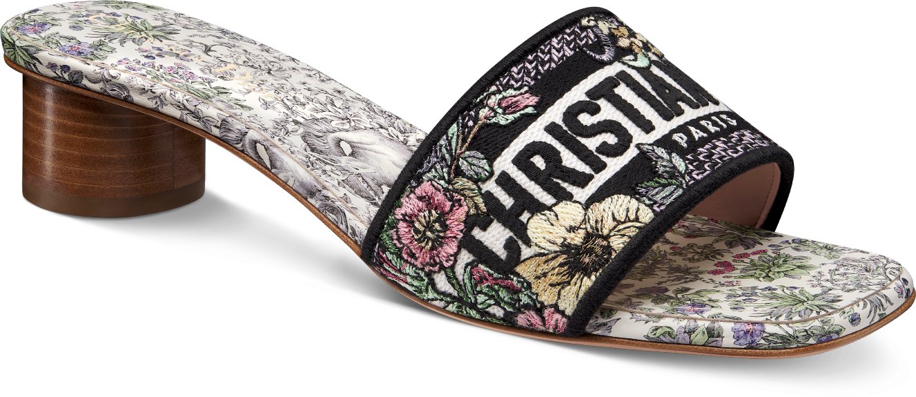 Dway Heeled Slide Three quarter closed view Three quarter closed view