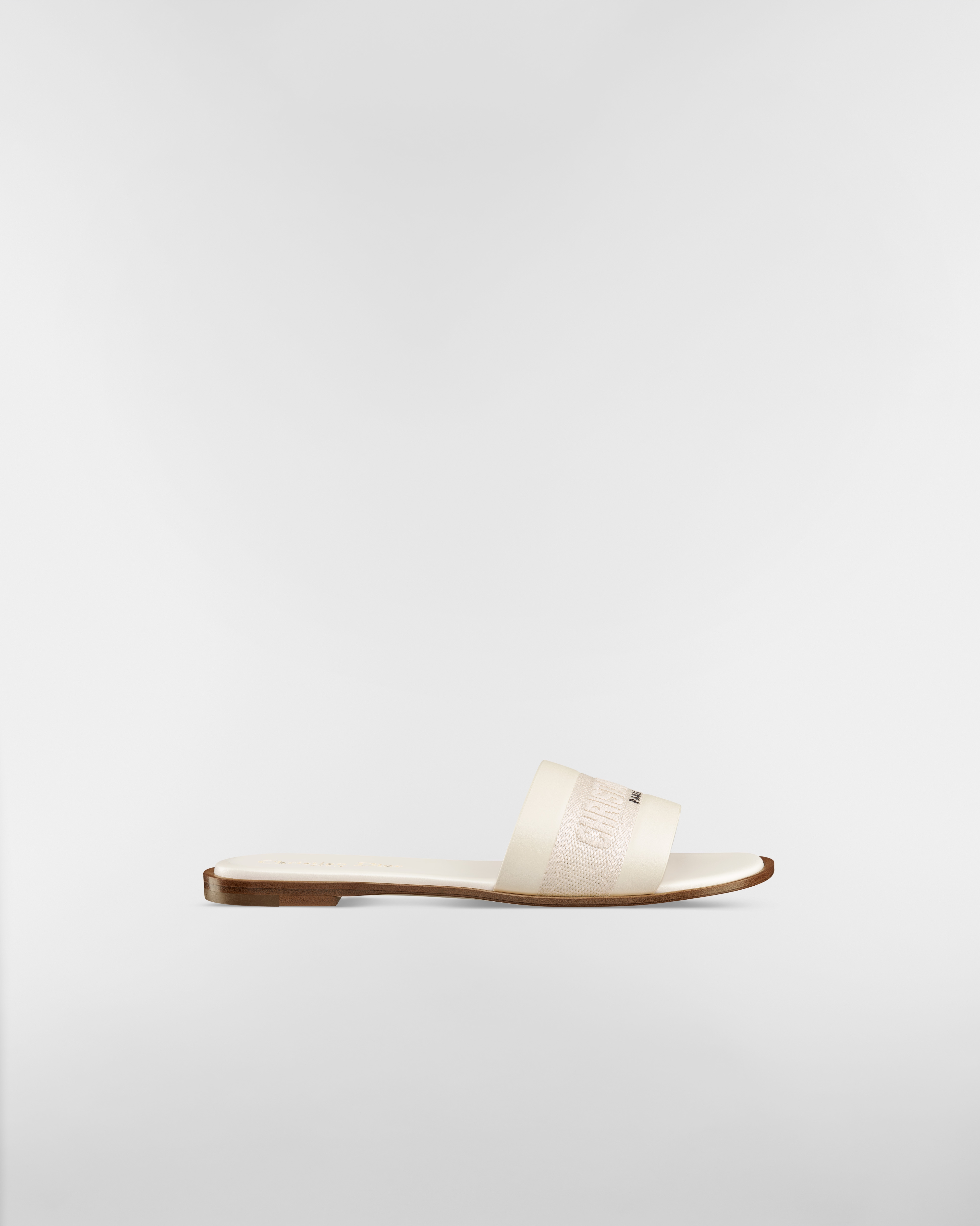 Dway Slide Kalbsleder und bestickte Baumwolle in Weiß E02