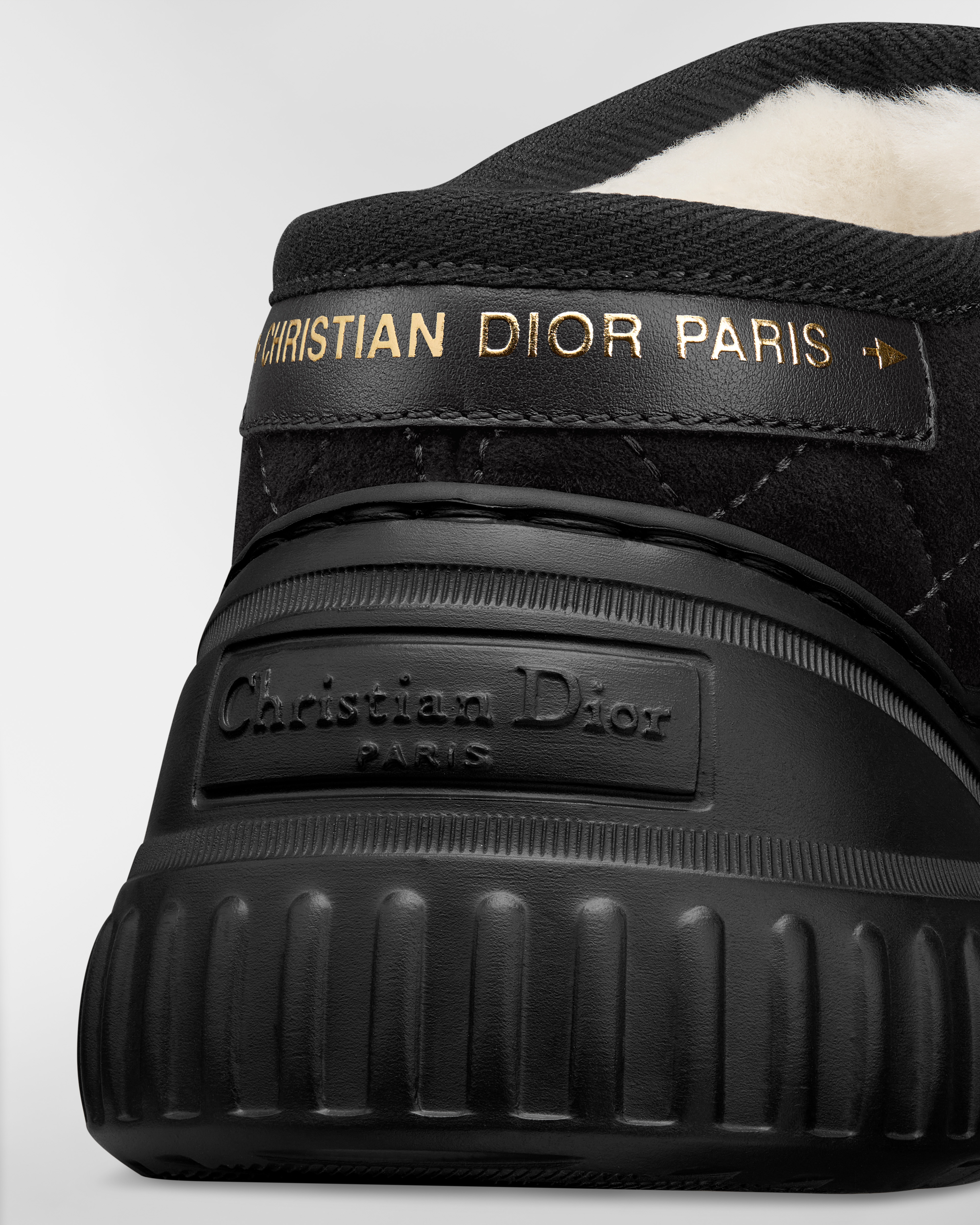 DiorAlps Dior Frost Low Ankle Boot Black Cannage Suede Goatskin and White Lambskin Shearling E09