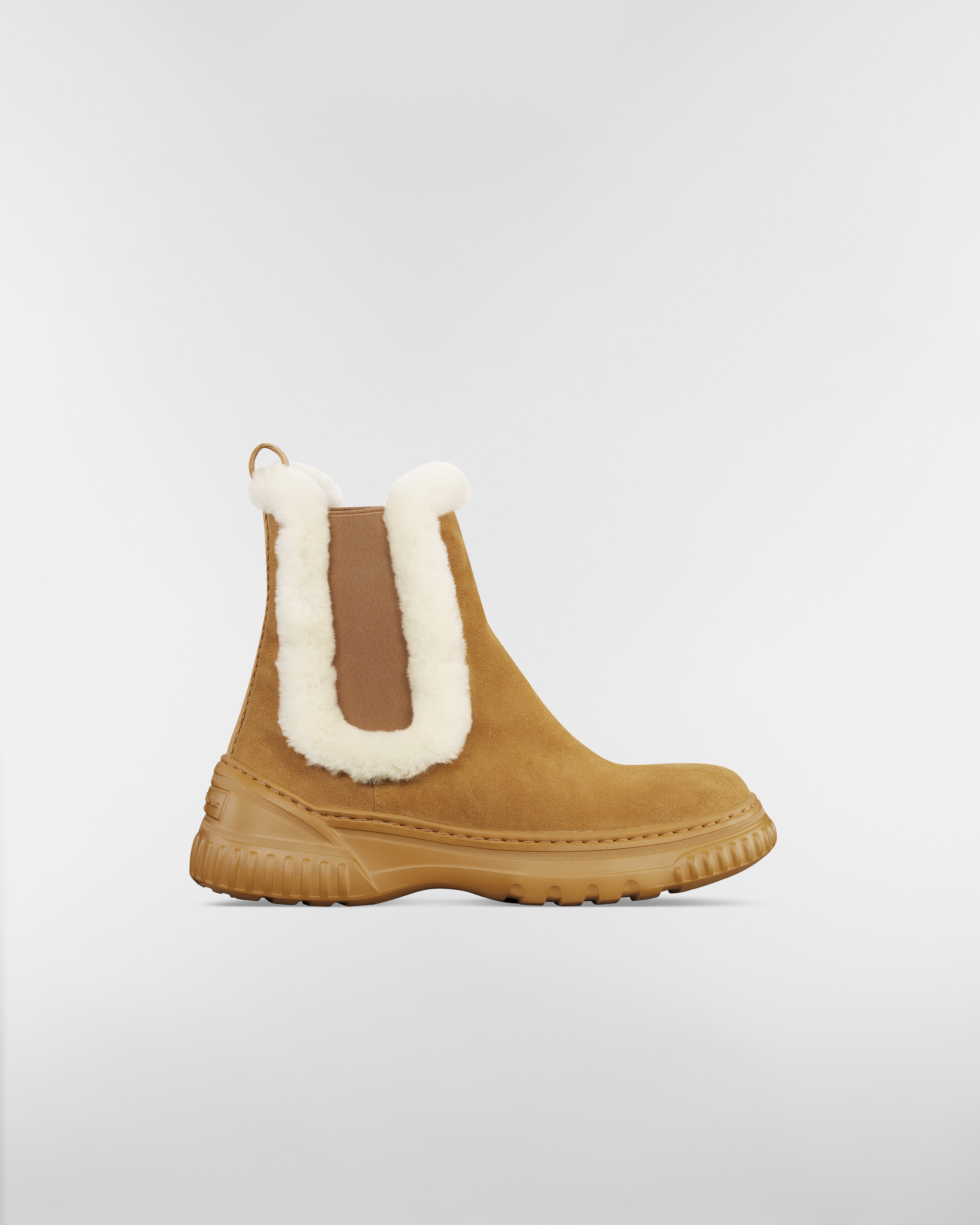 Ankle boot D-Racer Couro de vitelo acamurçado bege-avelã e pelo de carneiro branco E02