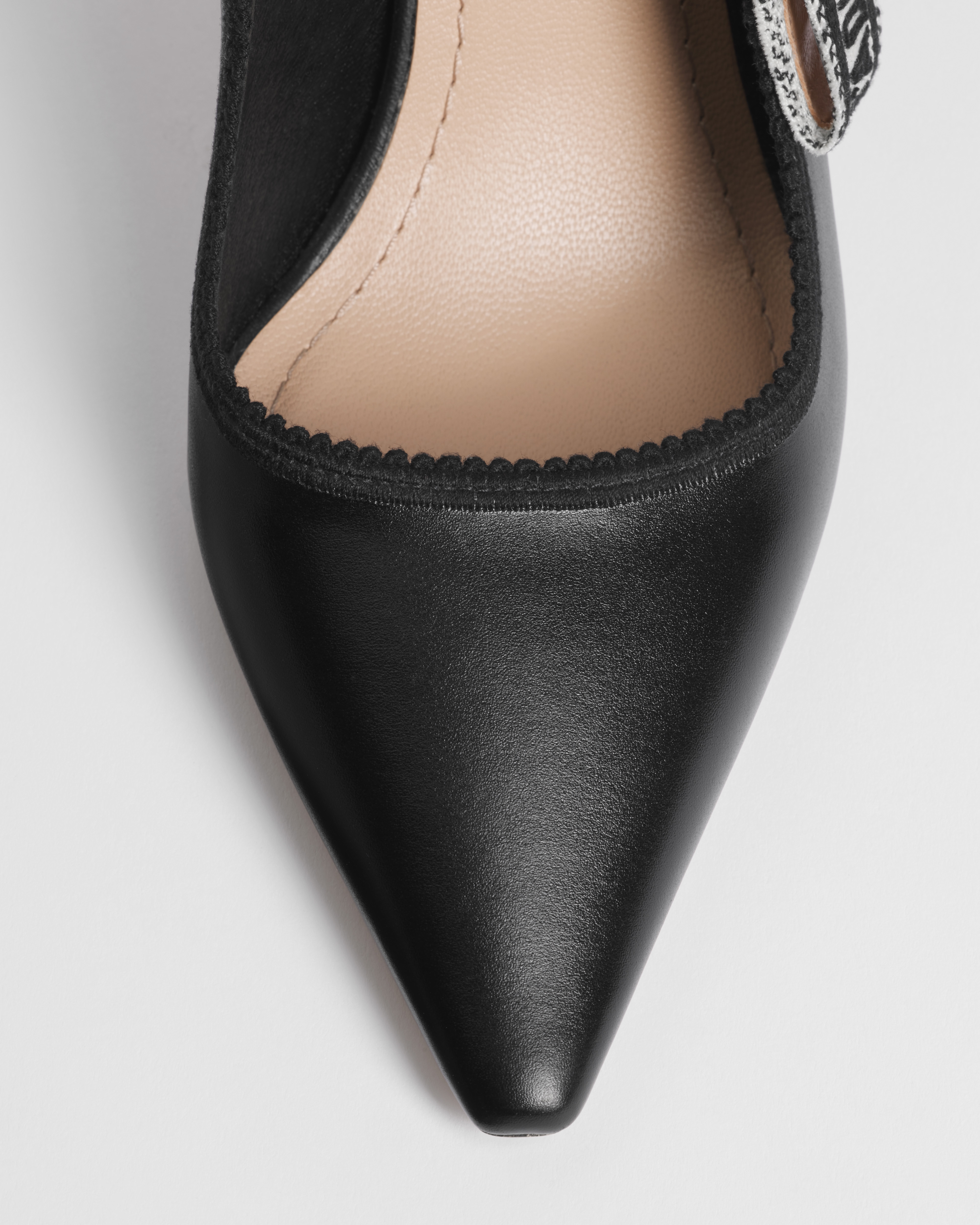 J'Adior Slingback Pump Black Calfskin E10