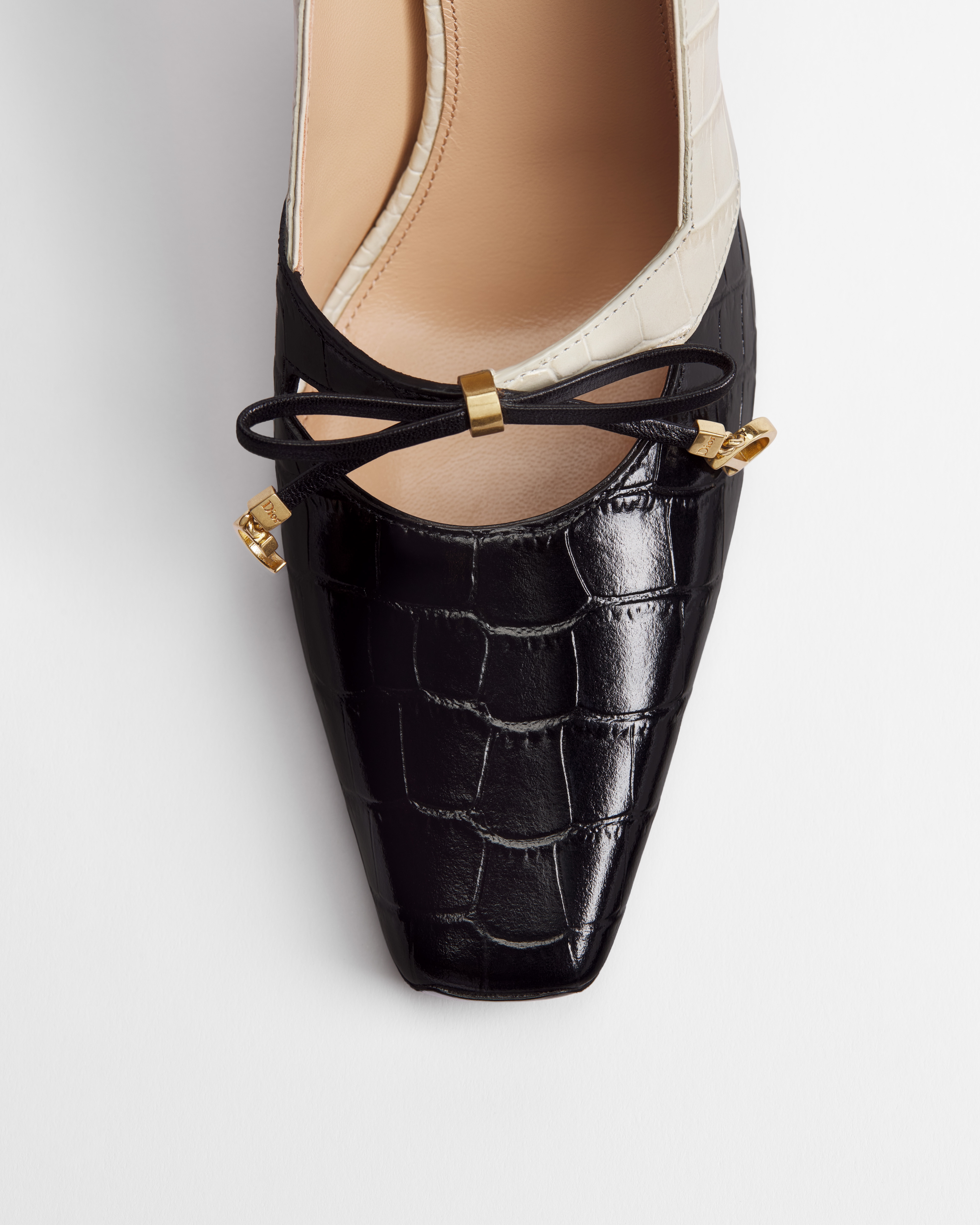 Scarpin Dior Muse Couro de vitelo estampado com efeito de crocodilo preto e creme E10