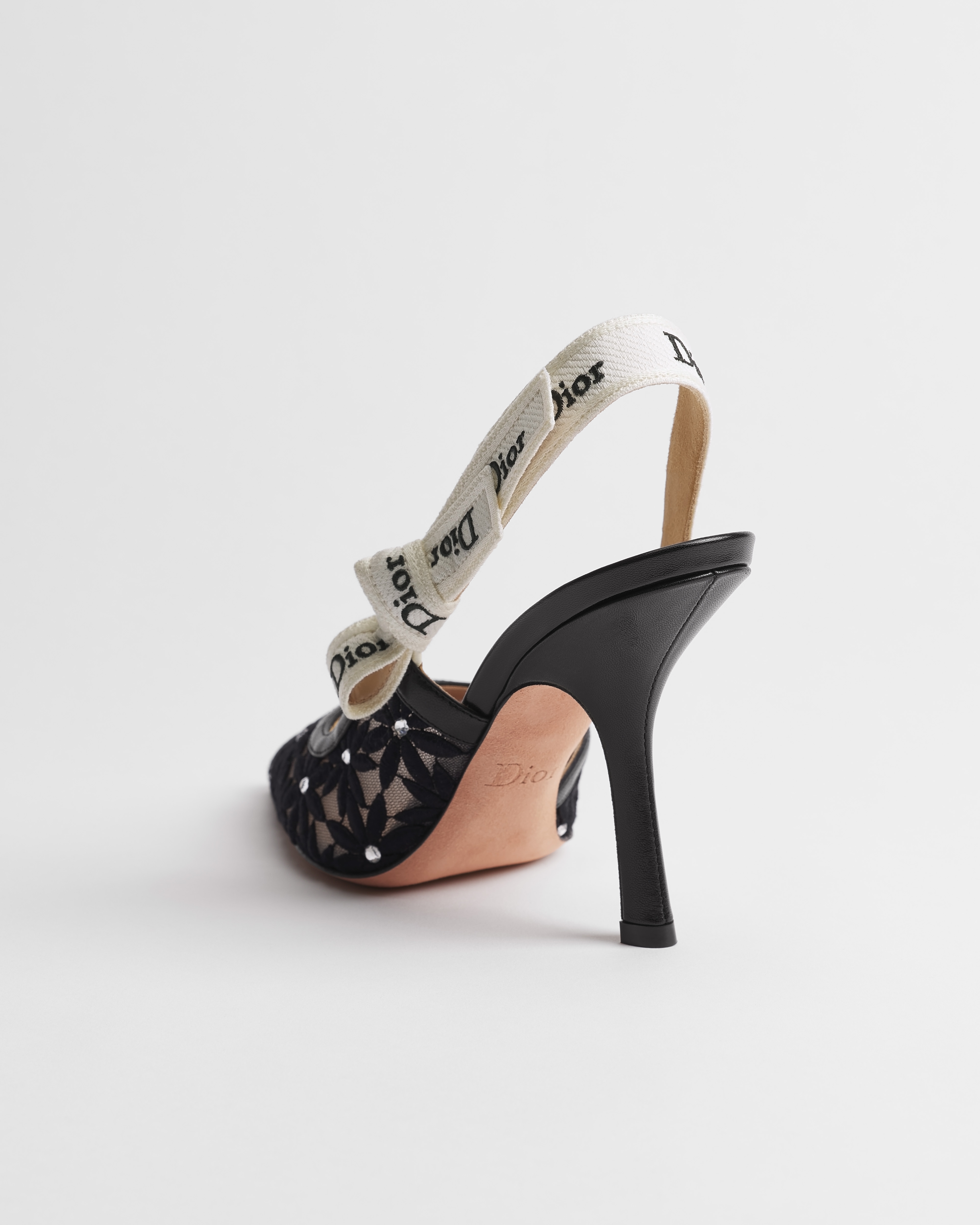 Escarpin slingback J'Adior Dentelle noire brodée du motif Dior Daisy et strass E05