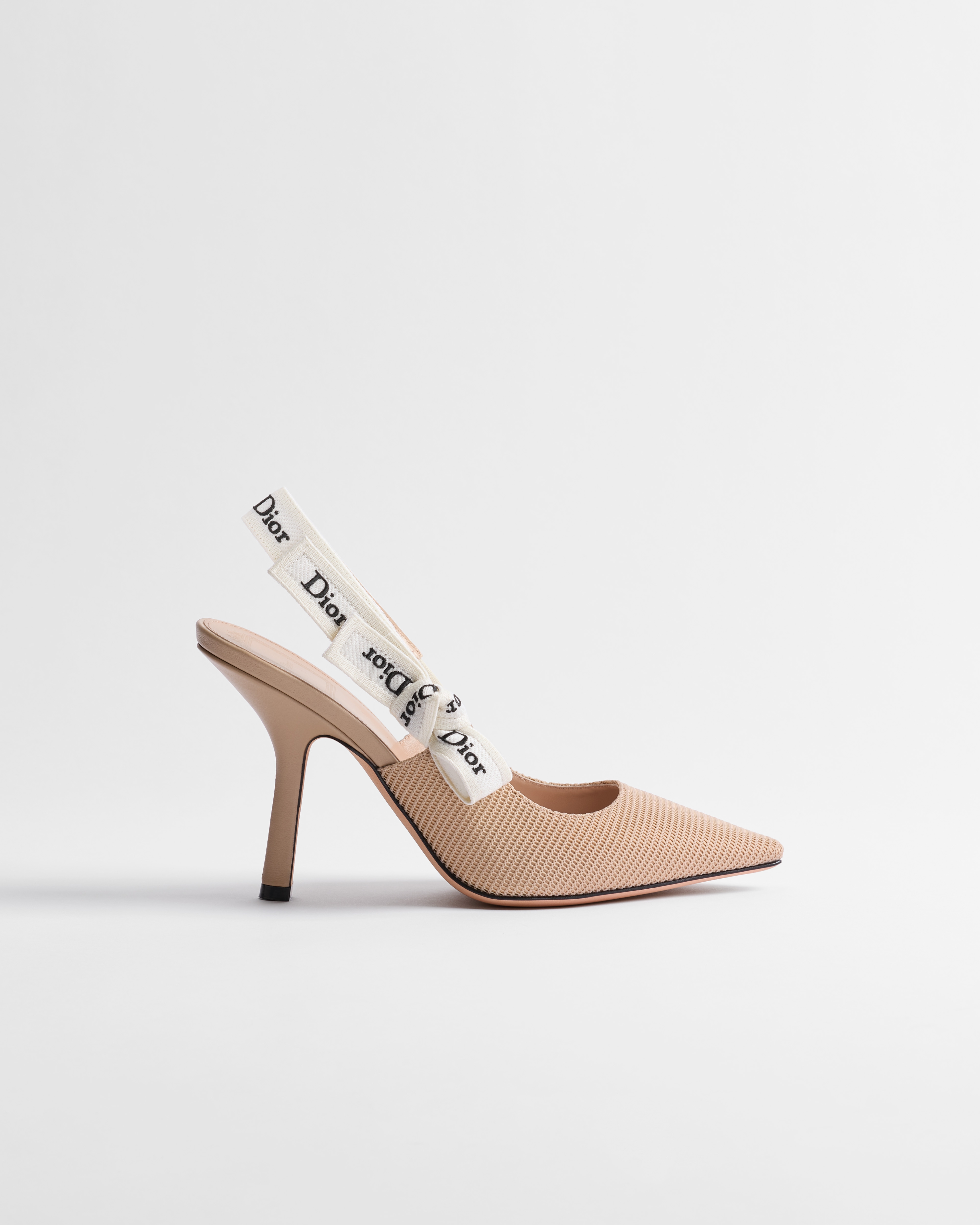 Zapato de salón slingback J'Adior Tejido técnico nude E02
