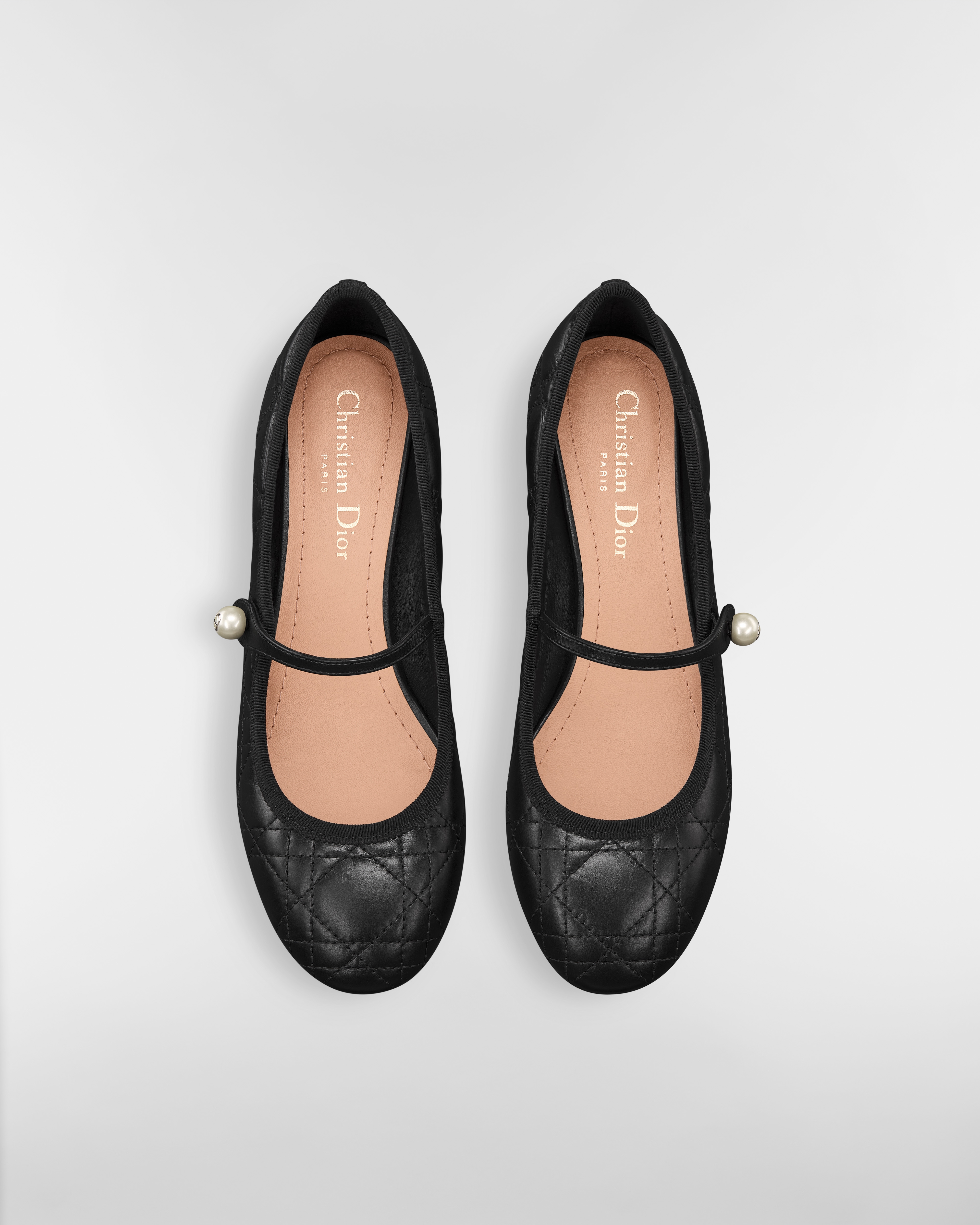 รองเท้าส้นสูงปิดส้น Dior Ballet หนังลูกวัวควิลท์ลาย Cannage สีดำ E06