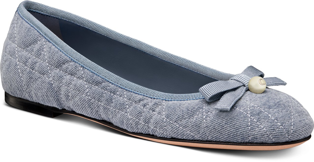 Dior Ballet 平底芭蕾舞鞋 aria_threeQuarterClosedView aria_threeQuarterClosedView
