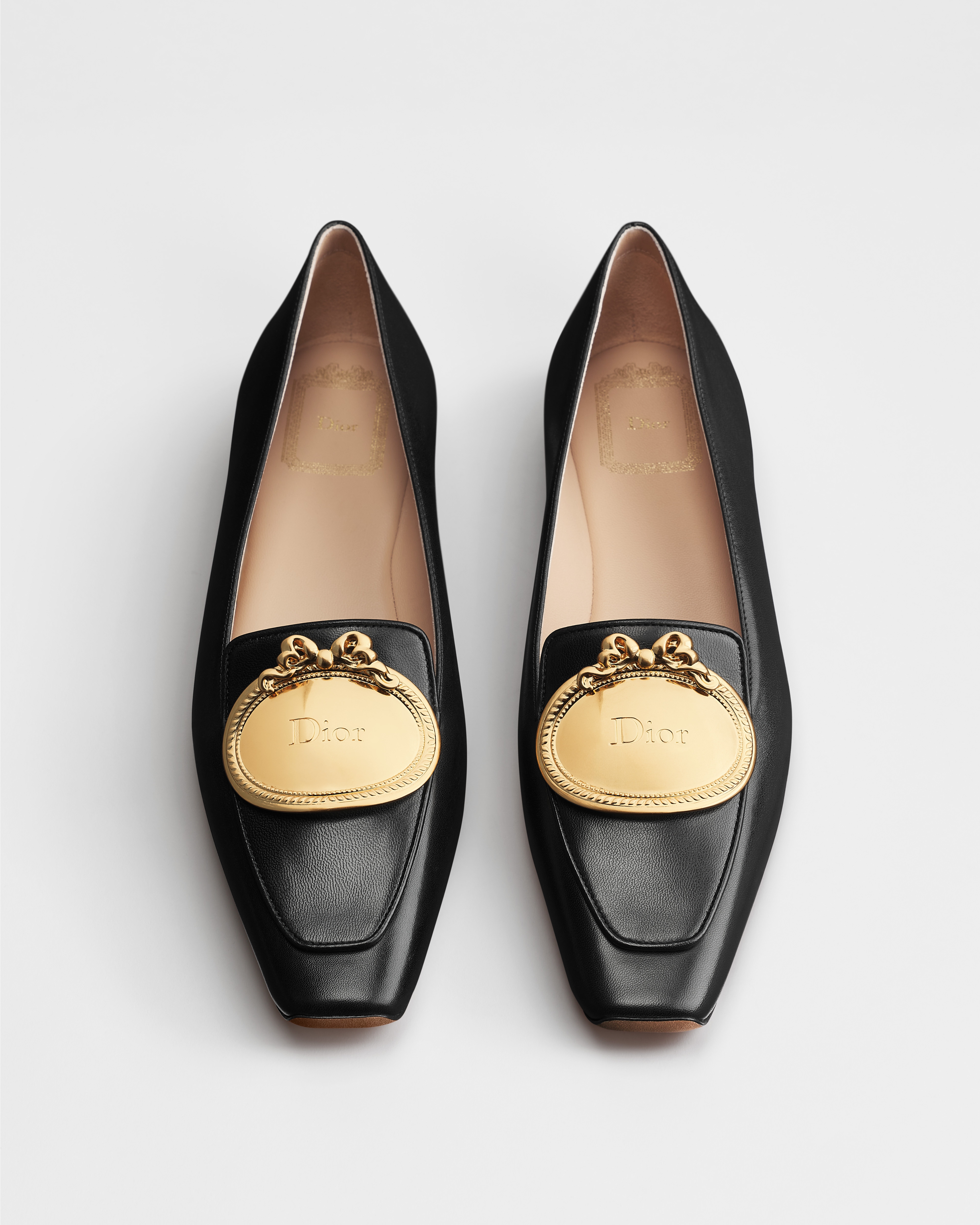 Mocasín Dior Médaillon con hebilla Piel de cordero negra E06
