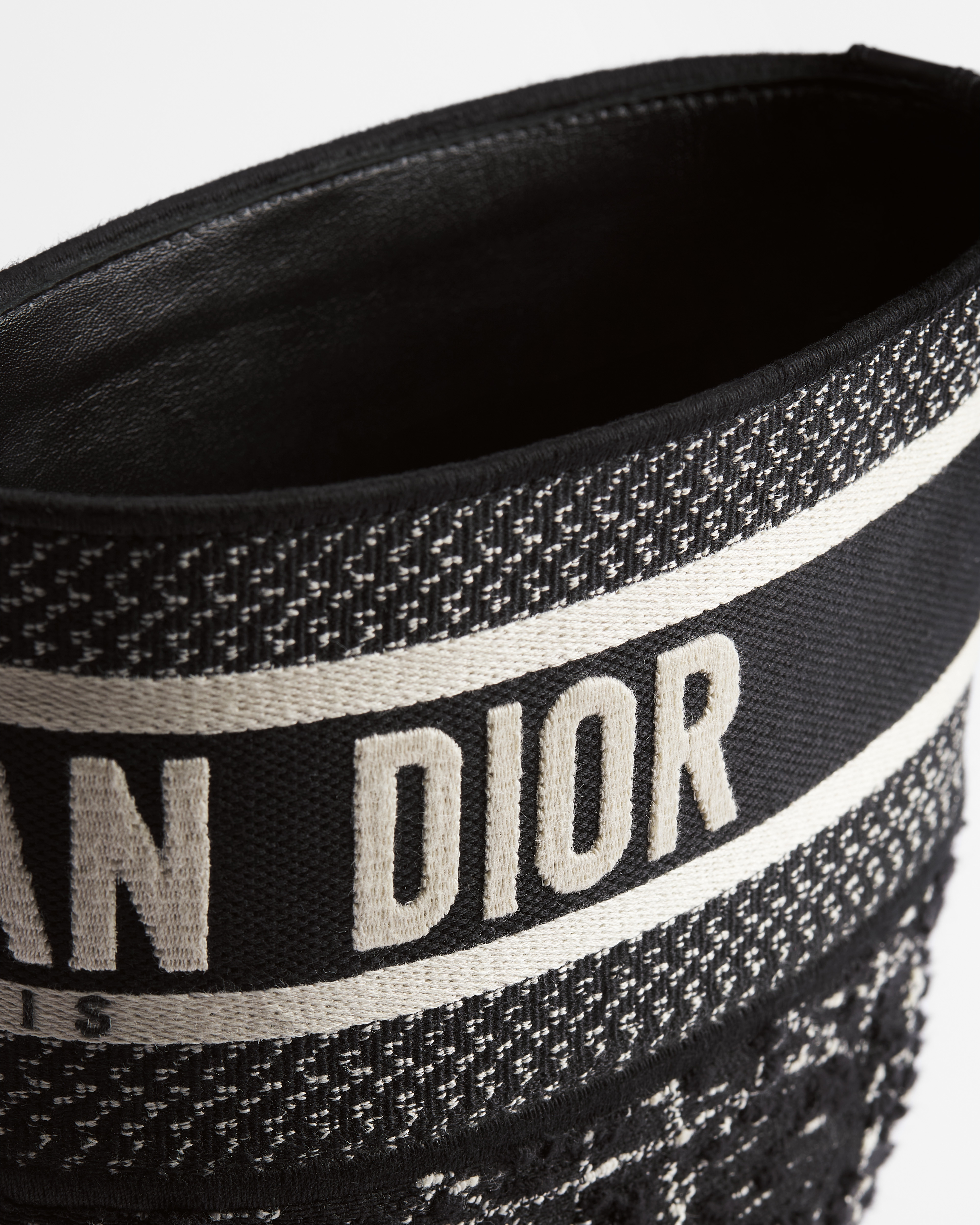 D-Major Boot Black and White Cannage Tweed and Black Calfskin E10