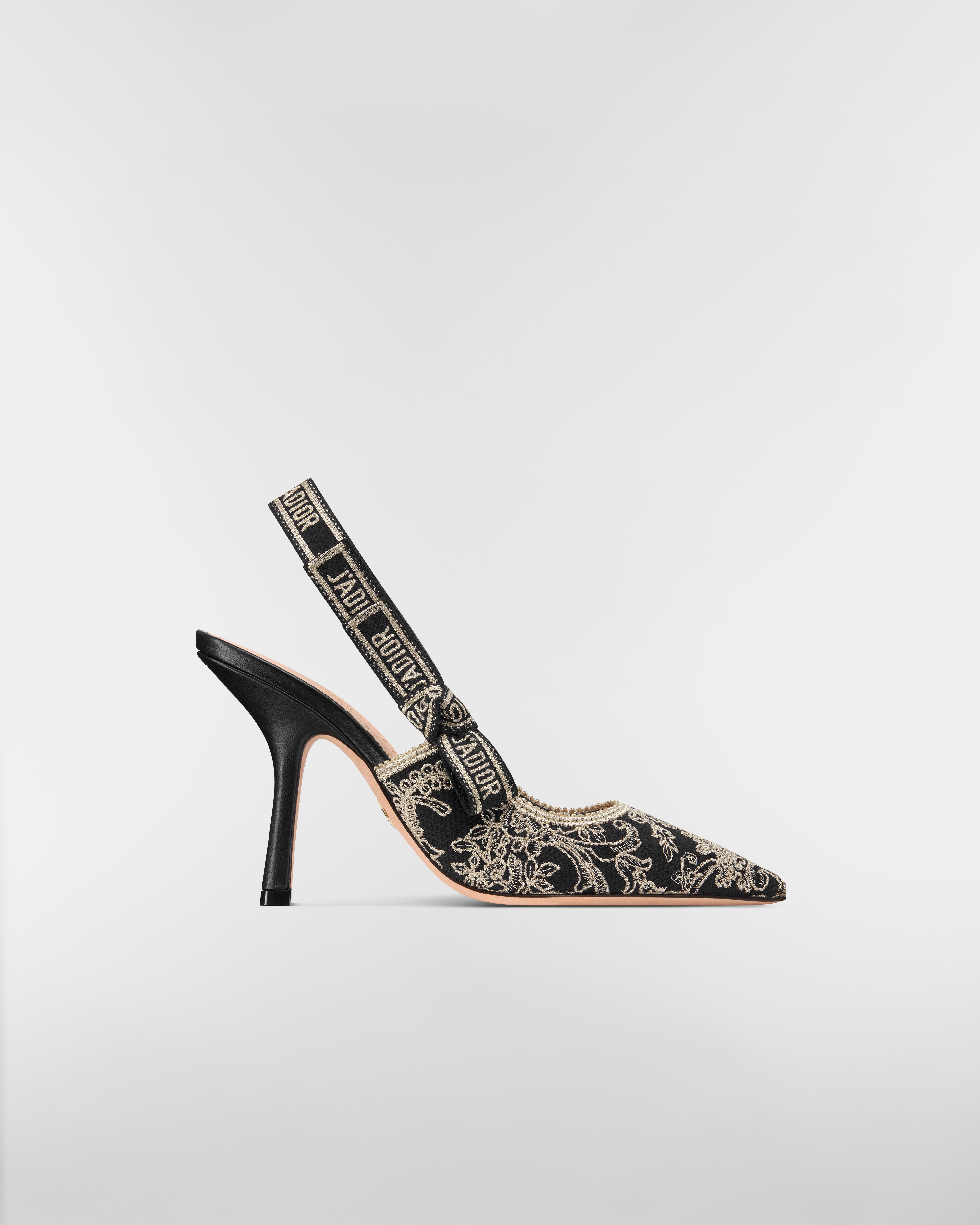J'Adior スリングバックパンプス エンブロイダリー コットン E02