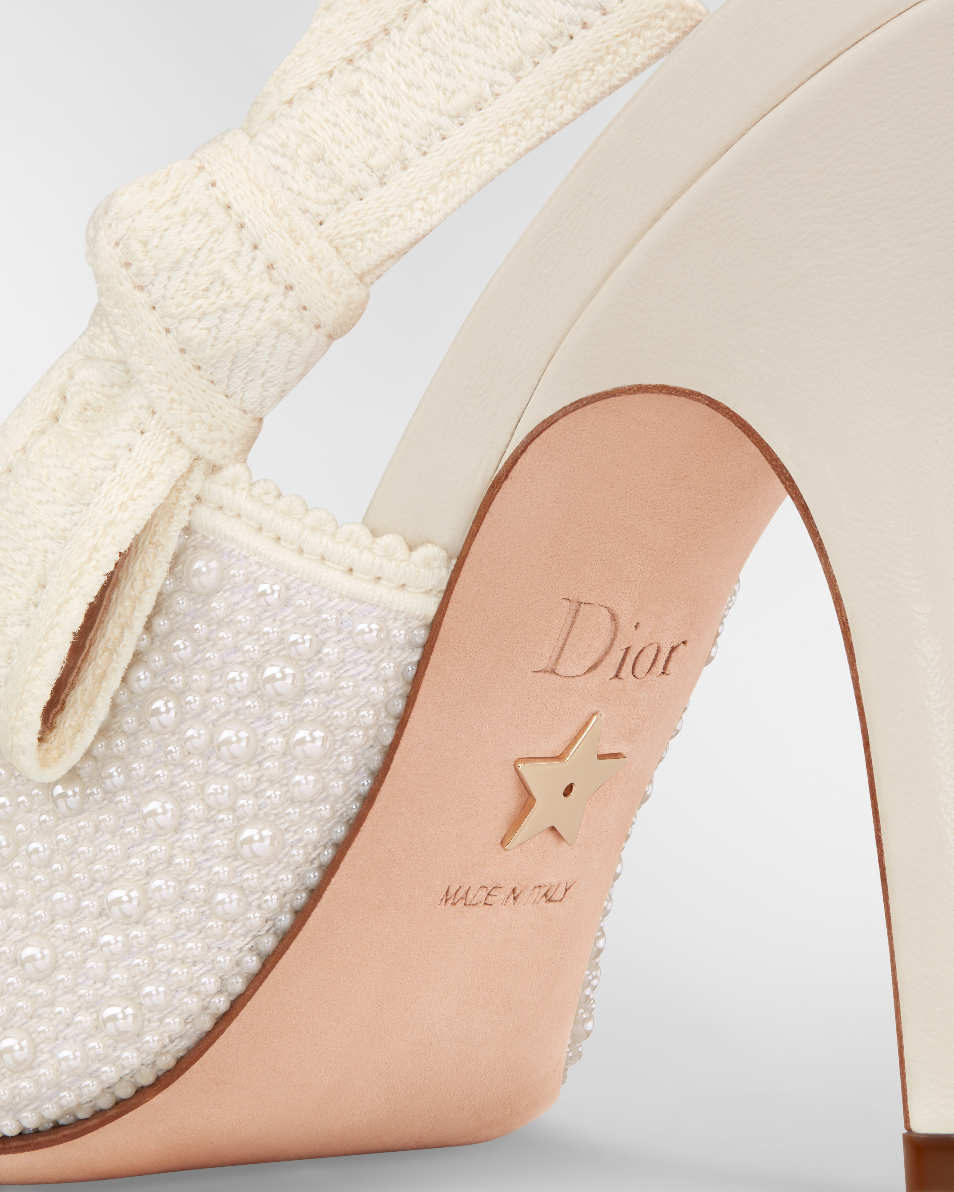 J'Adior 슬링백 펌프스 화이트 레진 진주 & 자수 코튼 E09