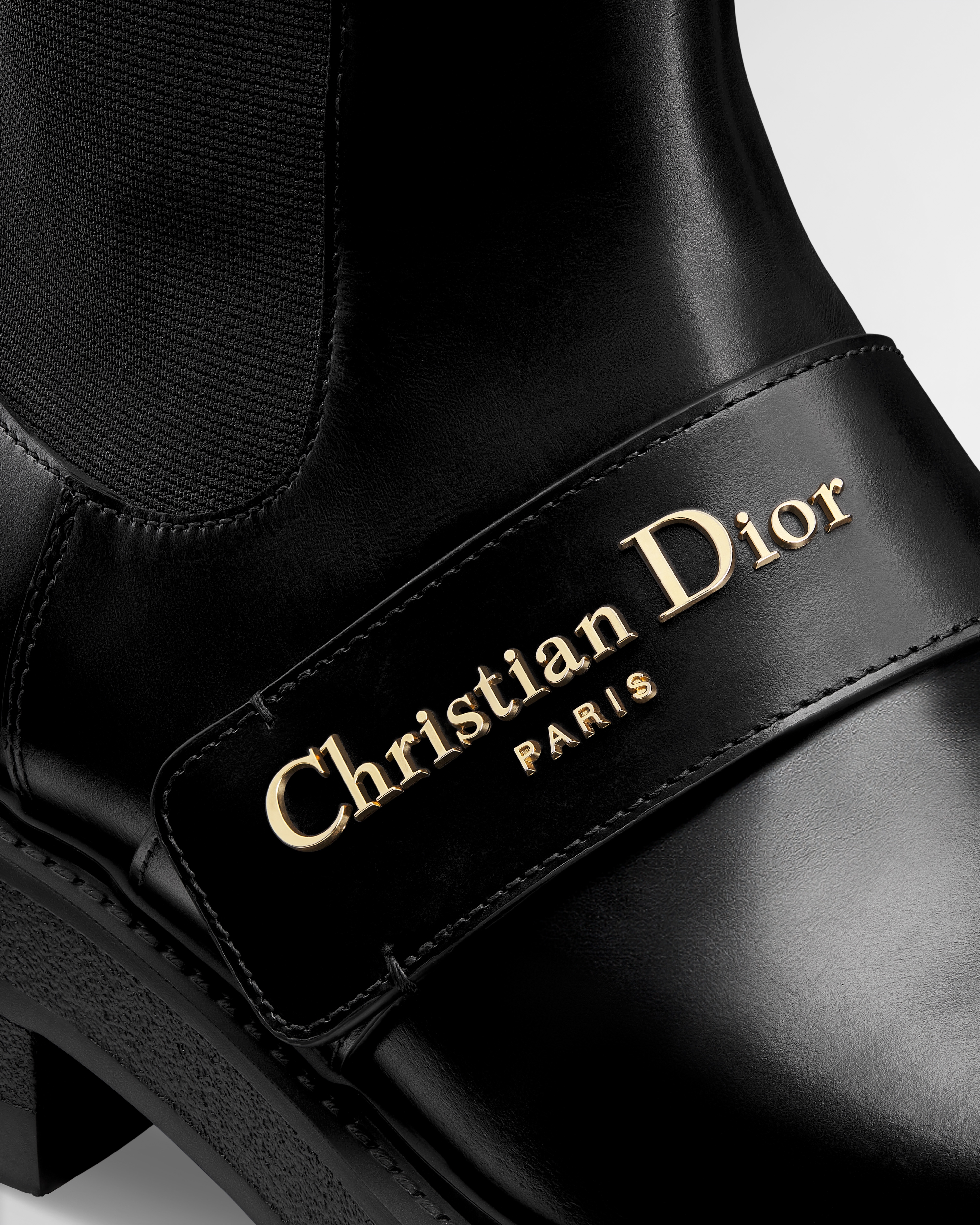 D-Quest Ankle Boot Black Calfskin E09