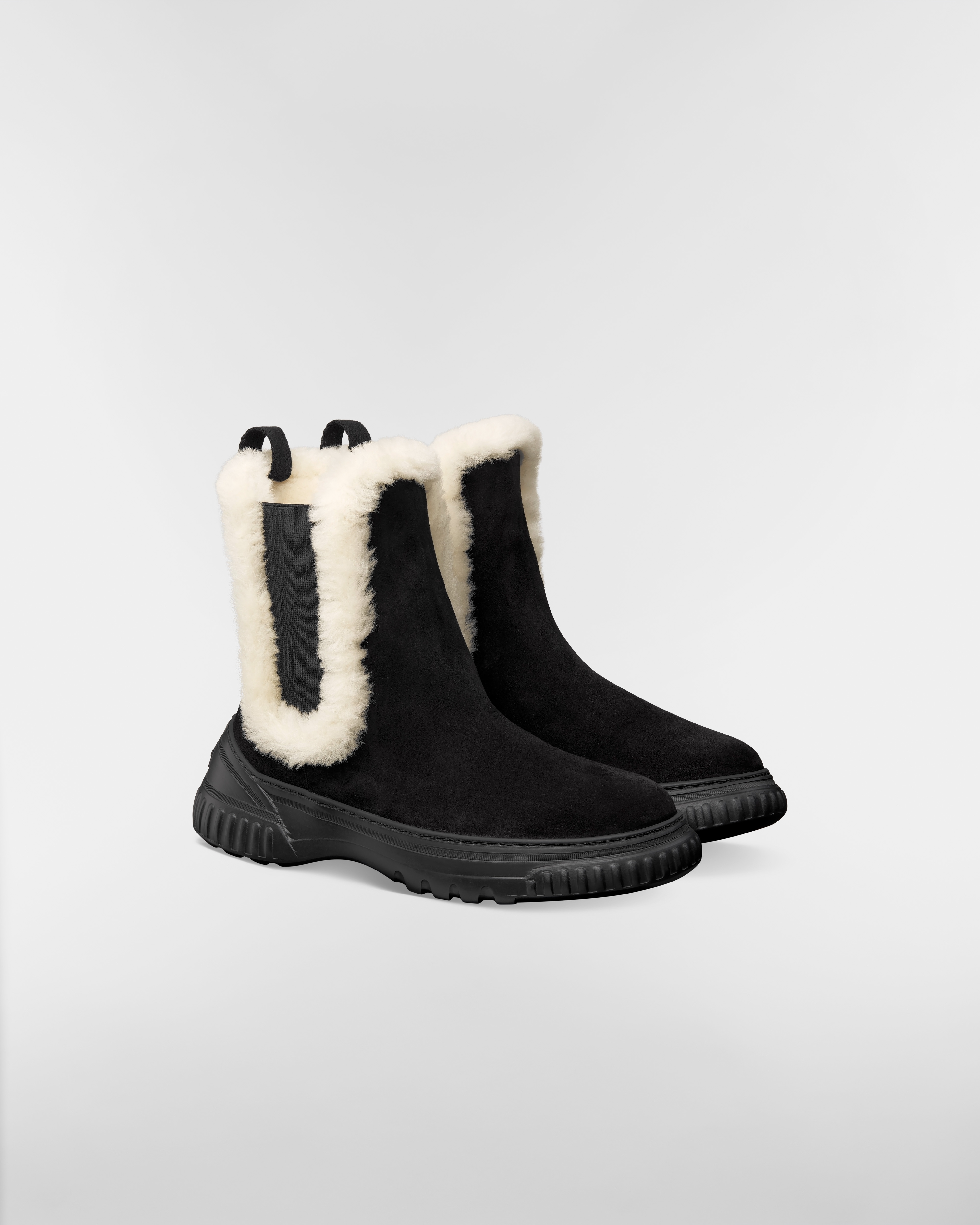 D-Racer 앵클 부츠 블랙 스웨이드 송아지 가죽 & 화이트 시어링 E03