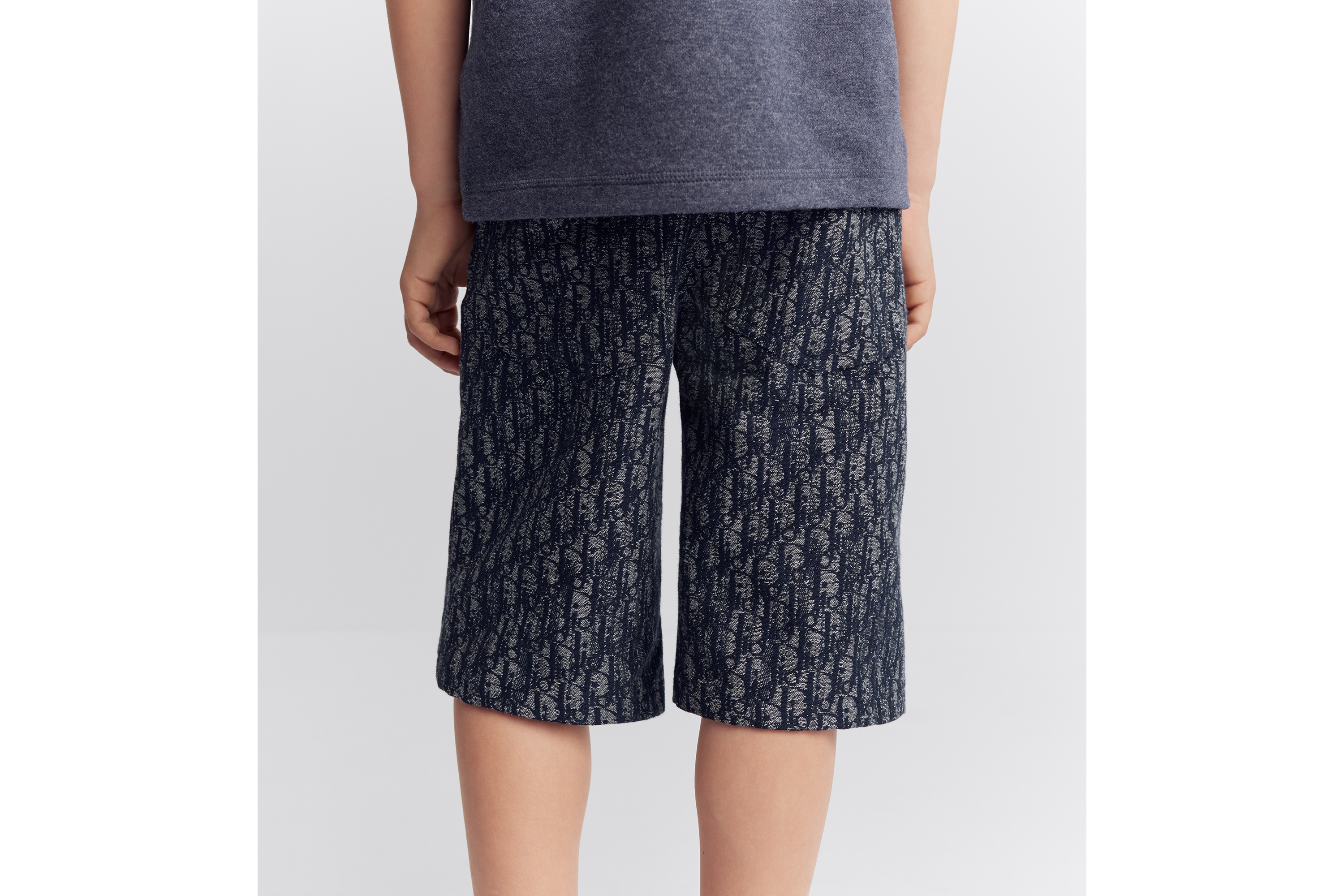 Look Bermuda enfant Gabardine de coton jacquard Dior Oblique bleu à effet usé E16