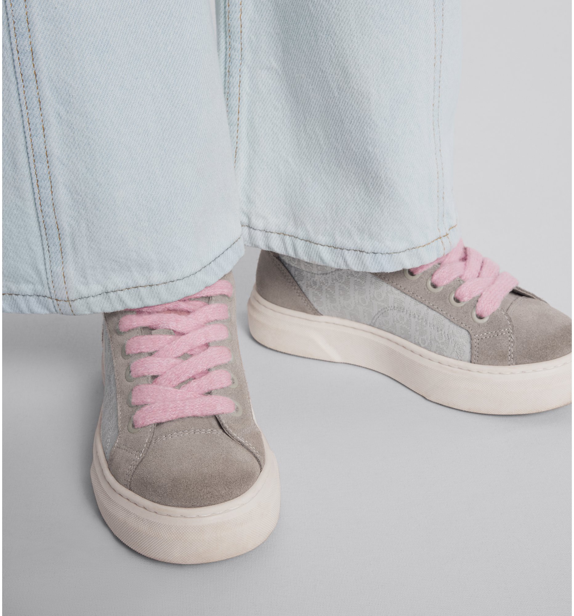 aria_look Kids' B33 Low-Top Sneaker