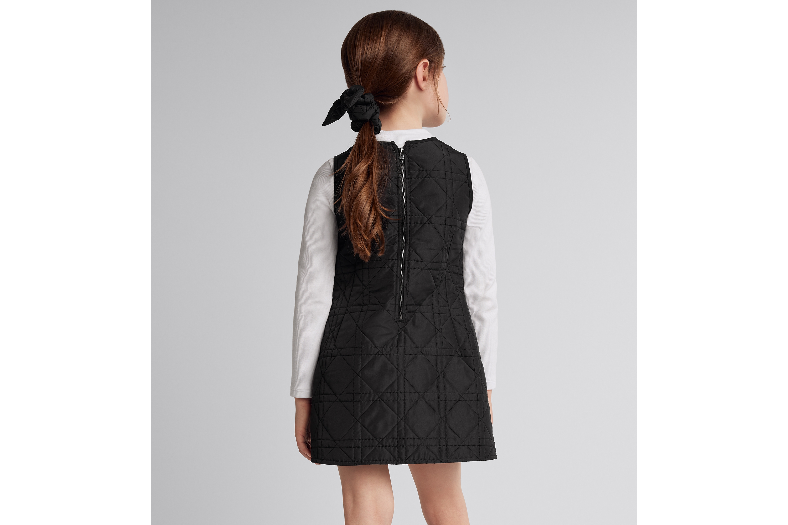 look_image_alt_prefix Jurk in A-lijn voor kinderen Zwarte technische stof met Macrocannage-motief E10