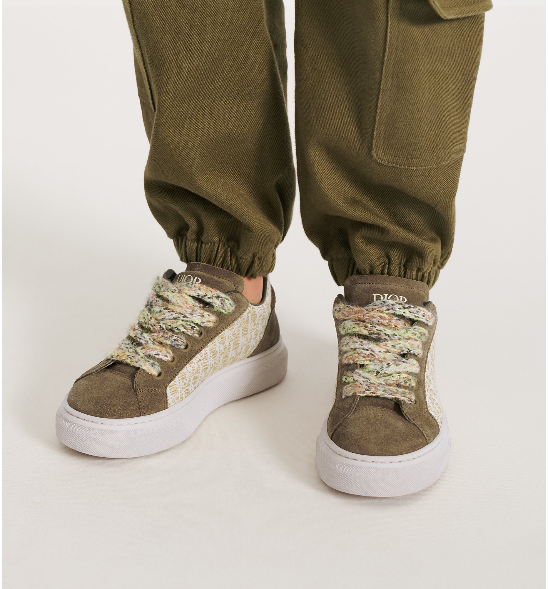 aria_look Kids' B33 Low-Top Sneaker