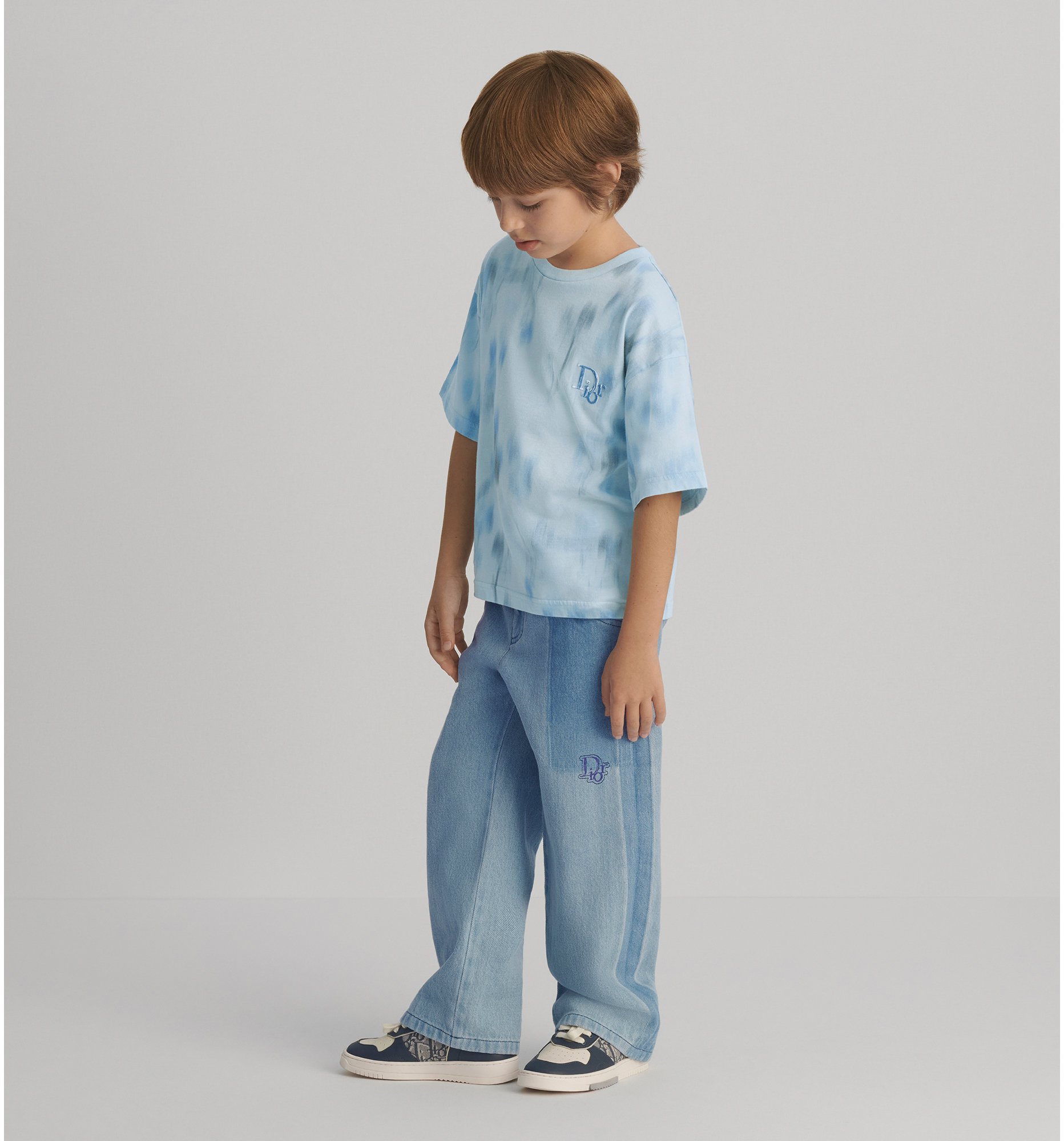 aria_look Kids' T-Shirt Front view