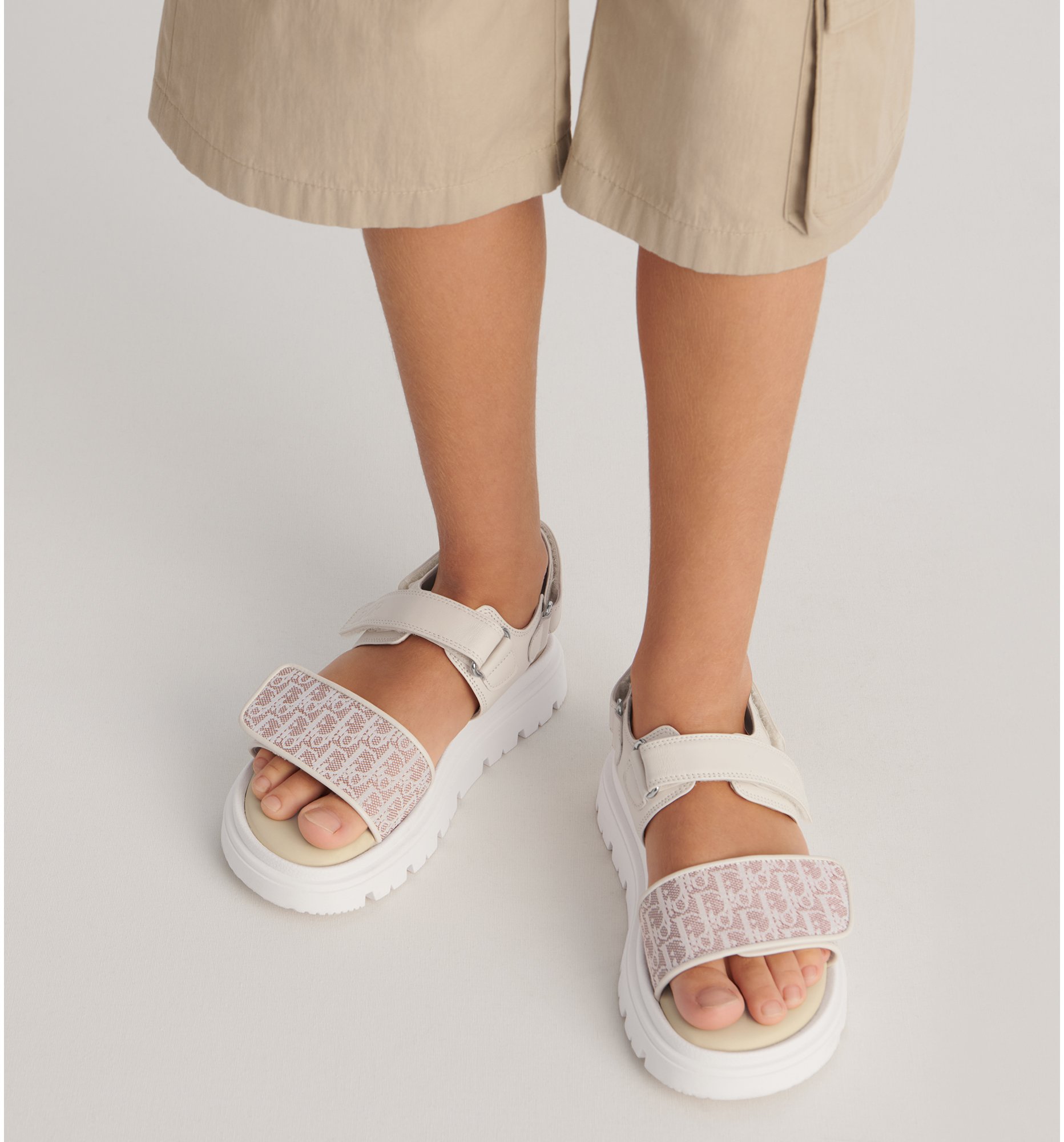 aria_look Kids' Sandal Unfolded view