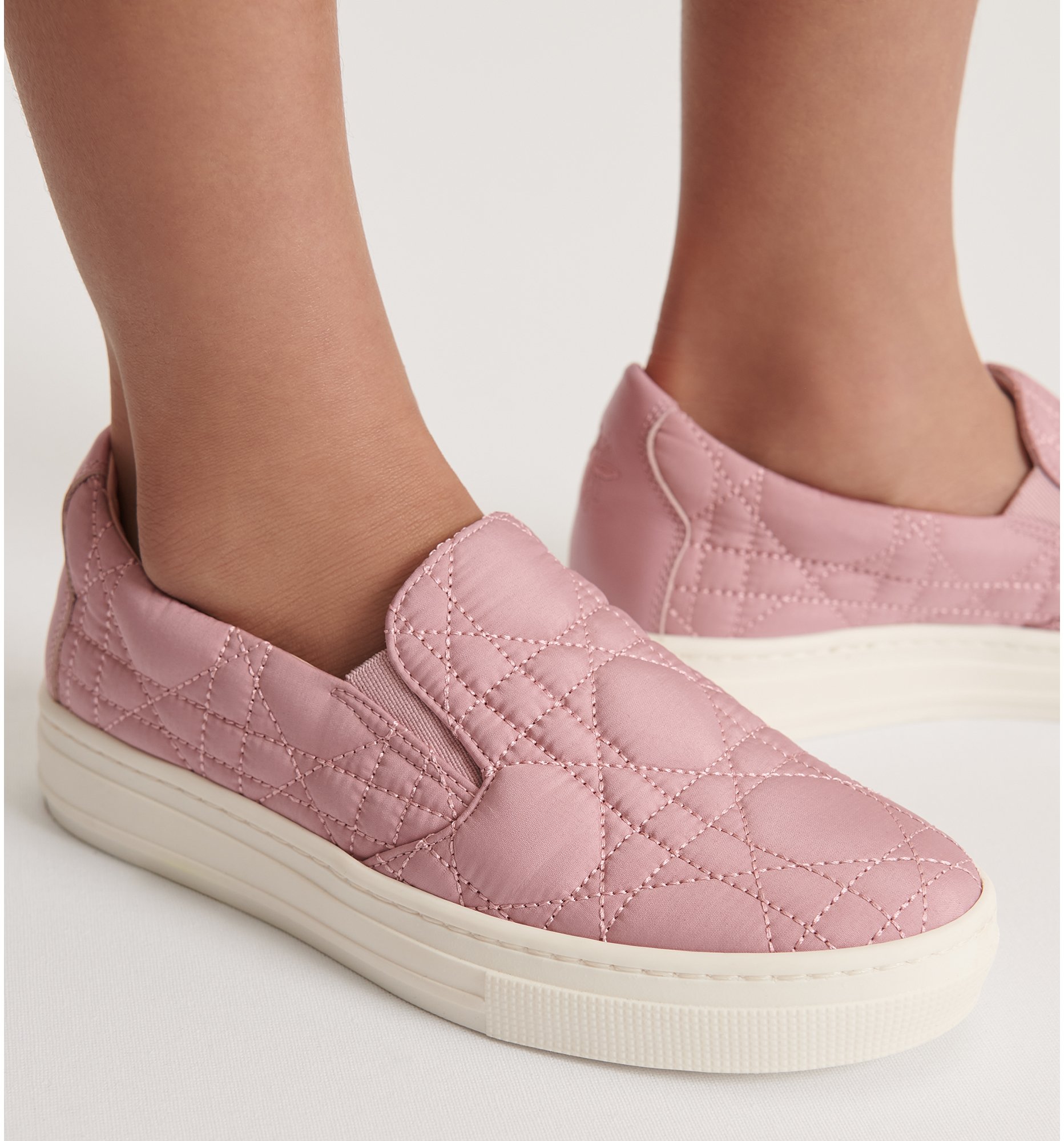 aria_look Kids' Slip-On Sneaker