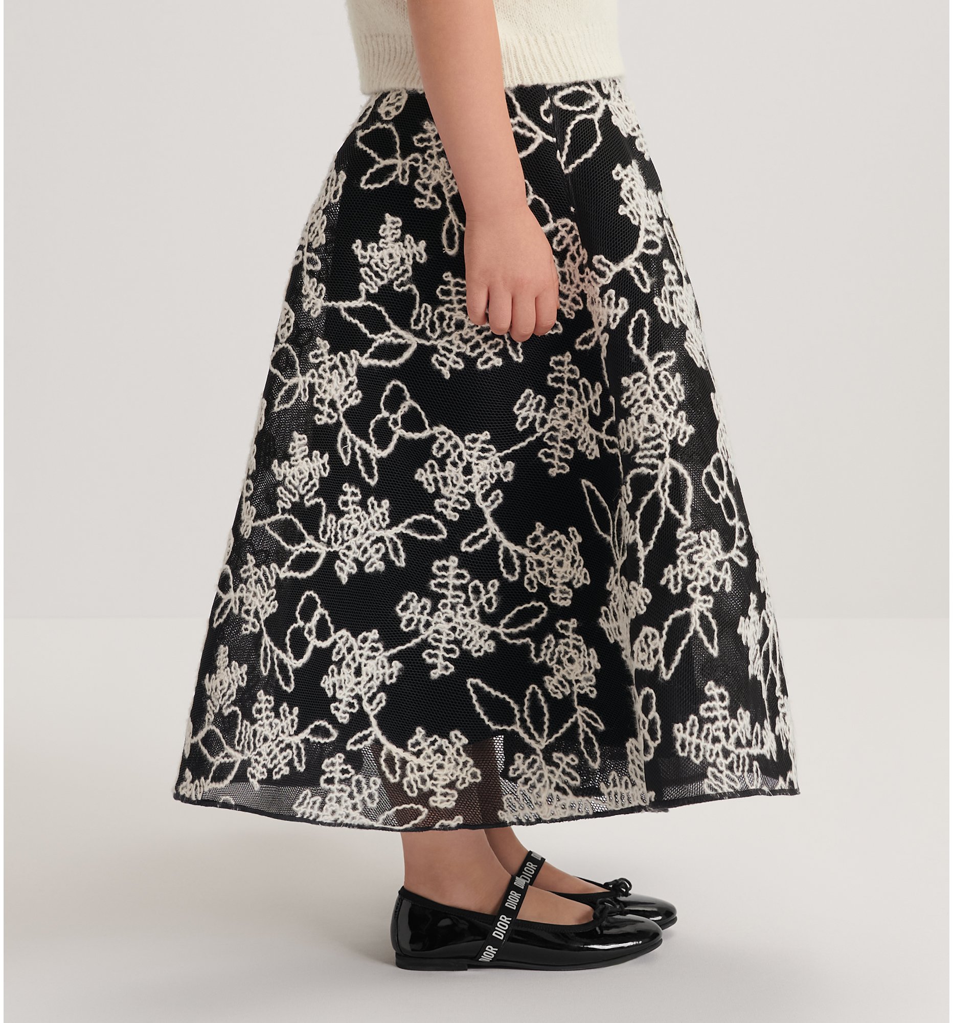 aria_look Kids' Flared Skirt Worn view