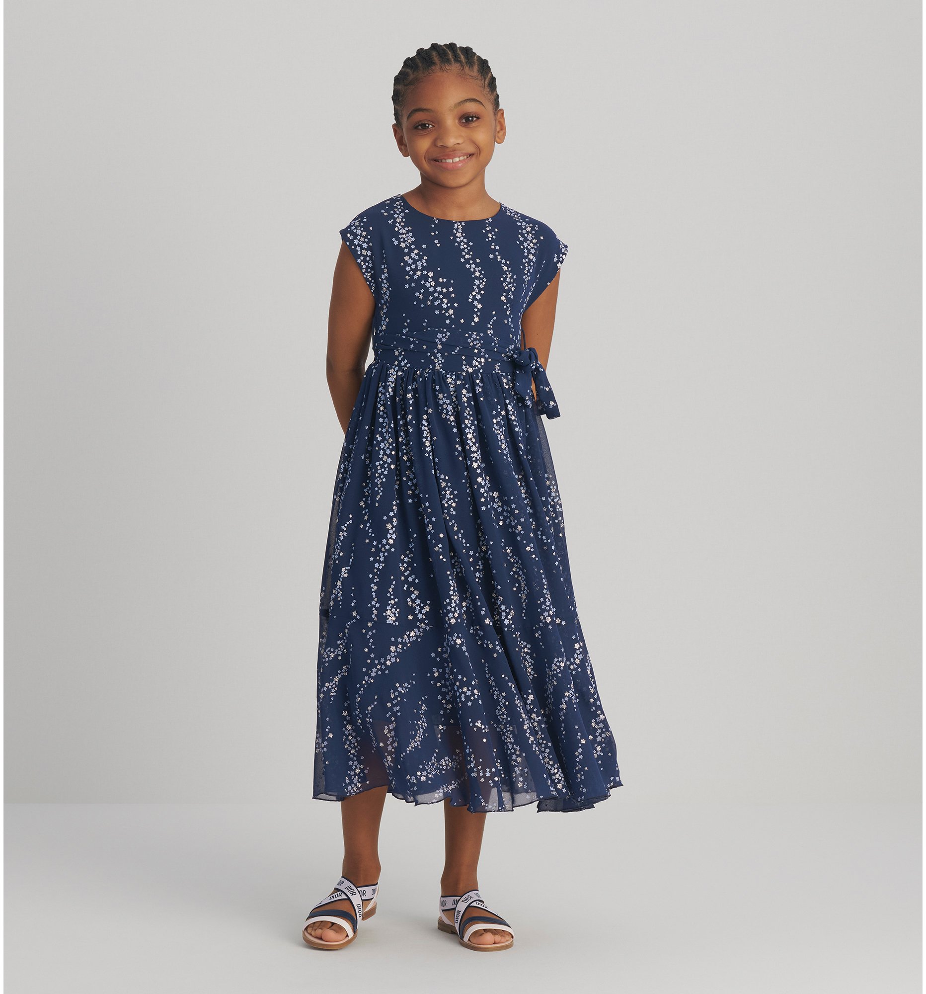 aria_look Ausgestelltes Kleid für Kinder aria_frontView