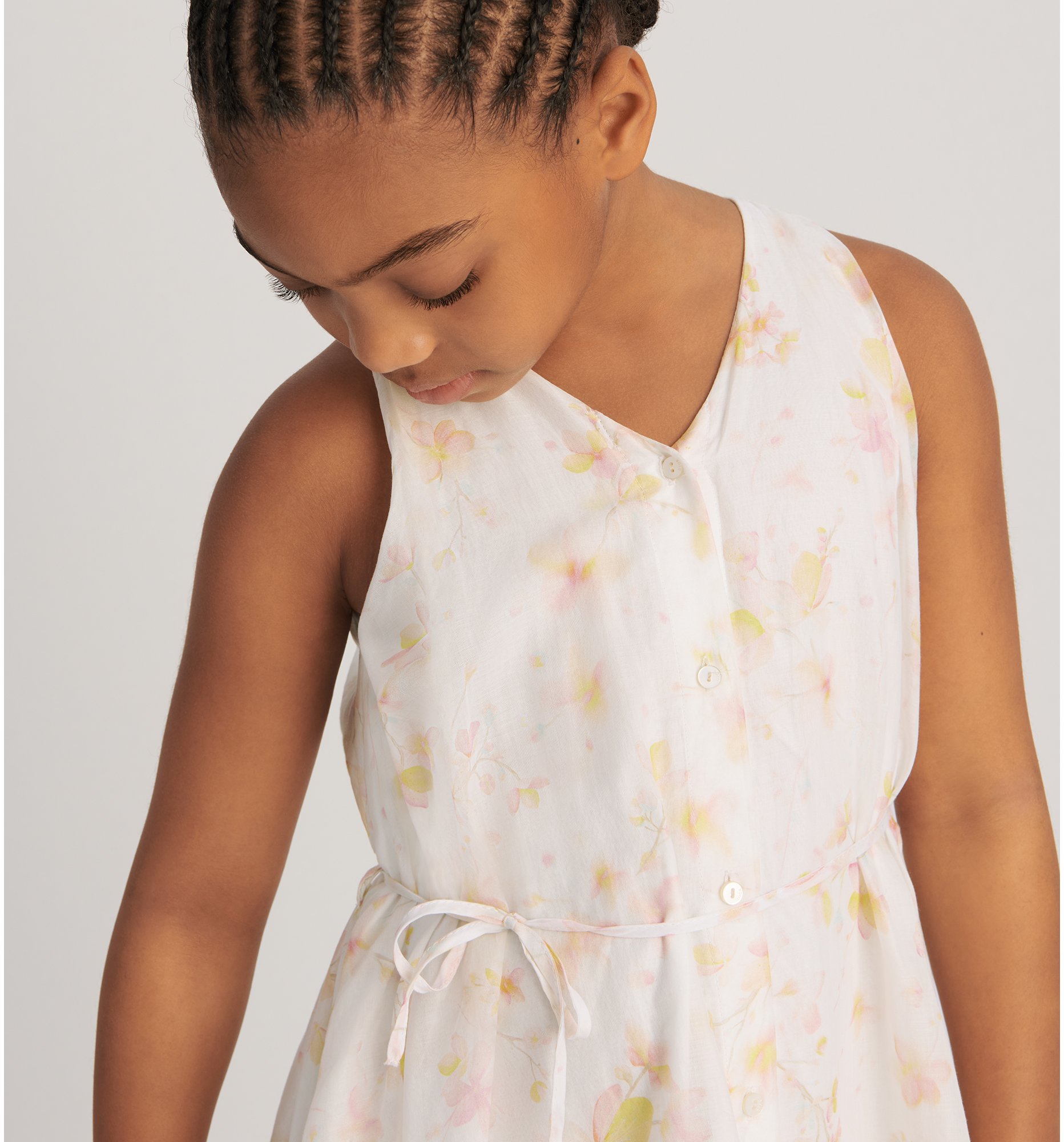 aria_look Kids' Flared Dress Three quarter closed view