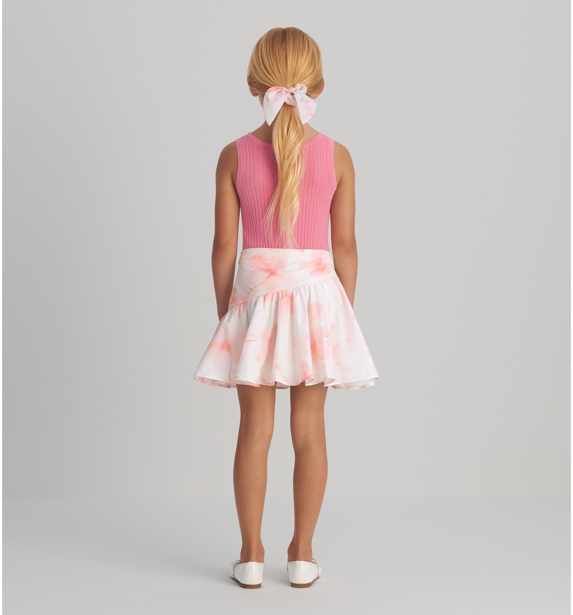 aria_look Kids' Short Skirt Three quarter opened view