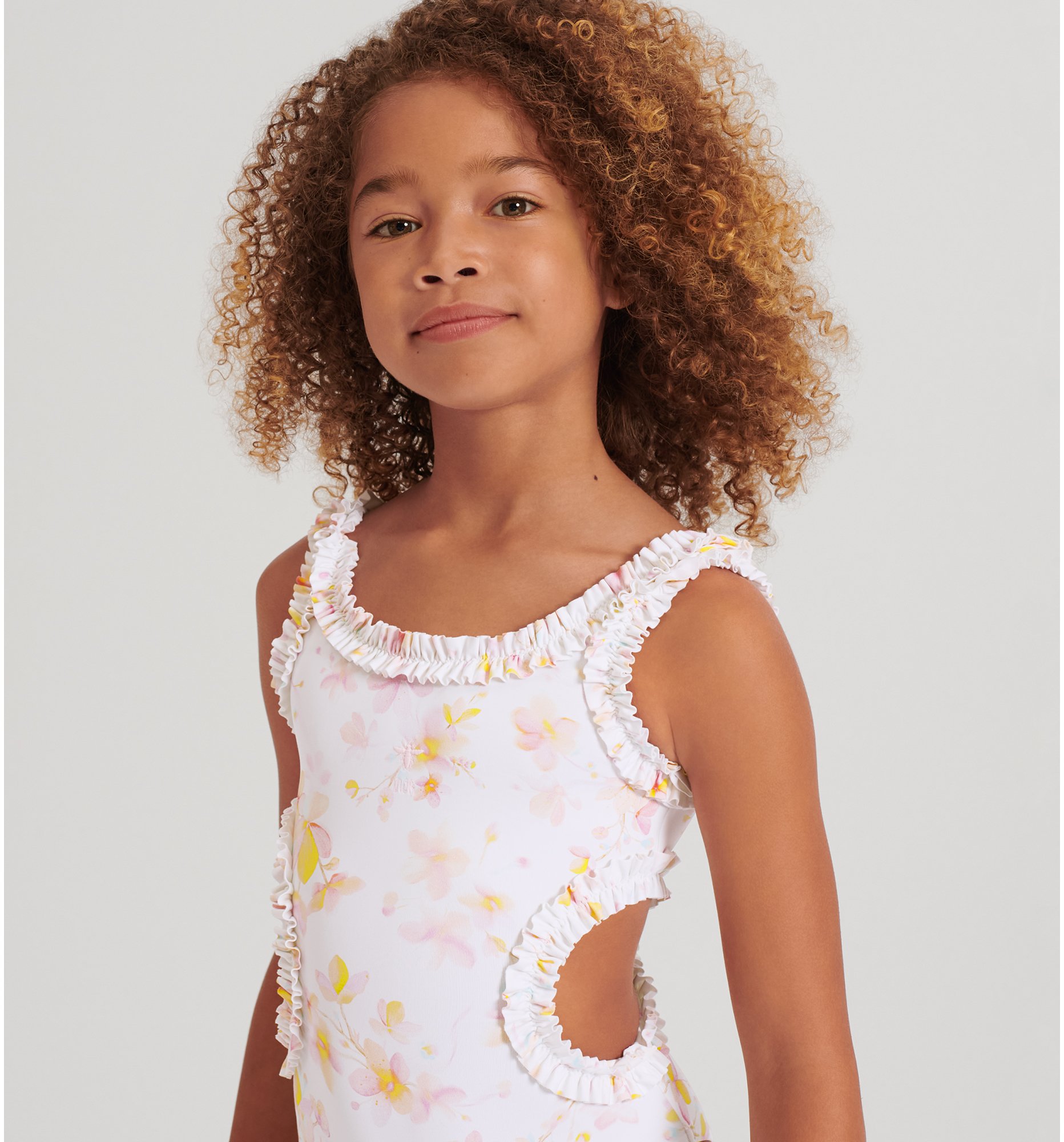 aria_look Kids' One-Piece Swimsuit Three quarter closed view