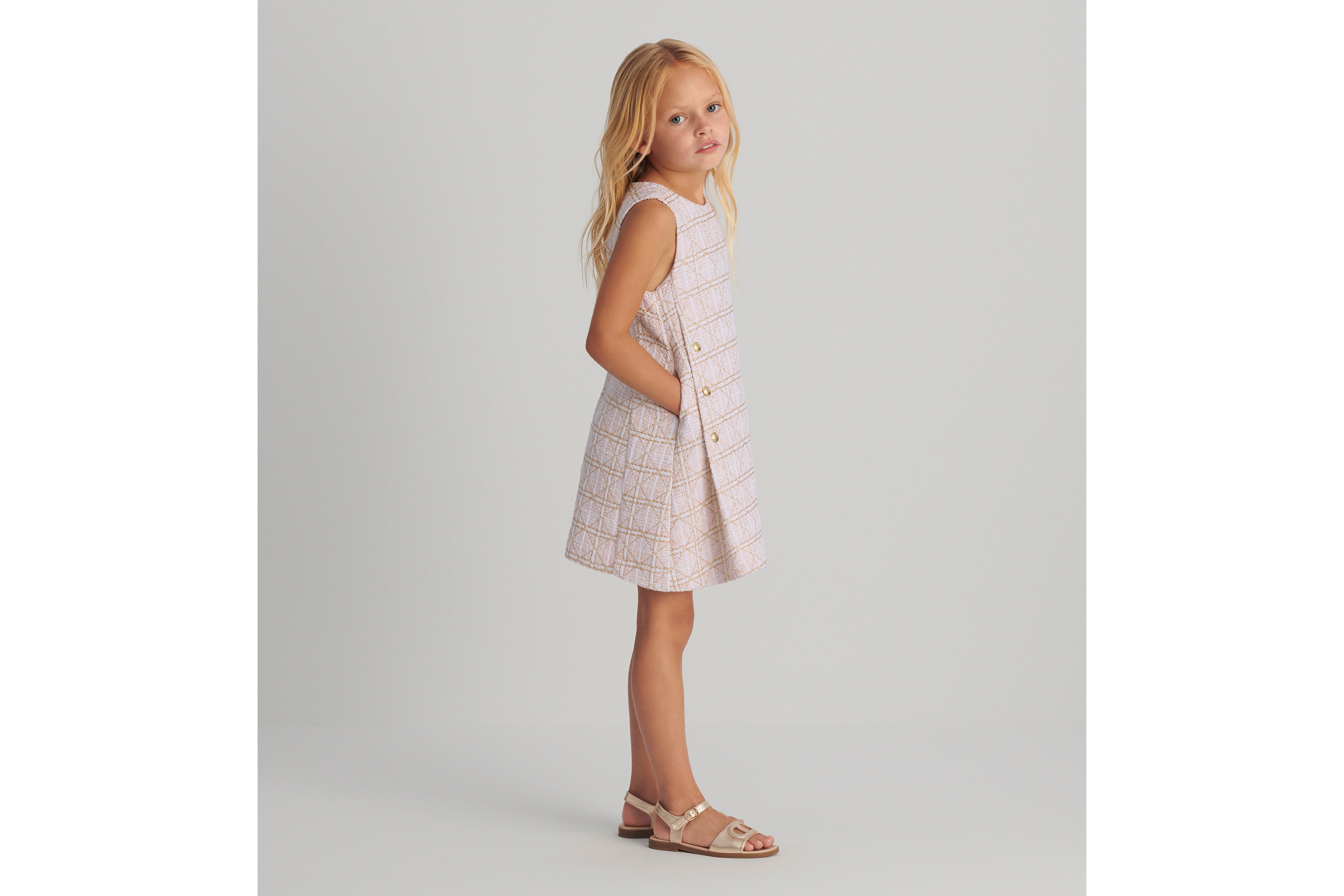 Robe trapèze enfant Tweed rose pâle jacquard Cannage doré E03