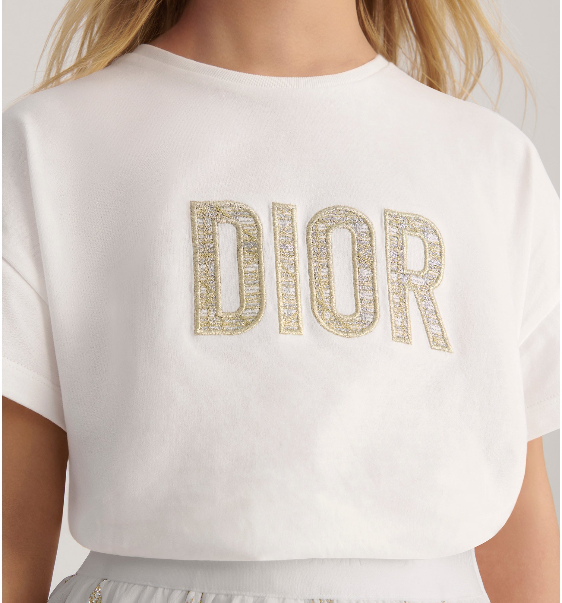 aria_look Kids' T-Shirt Three quarter closed view