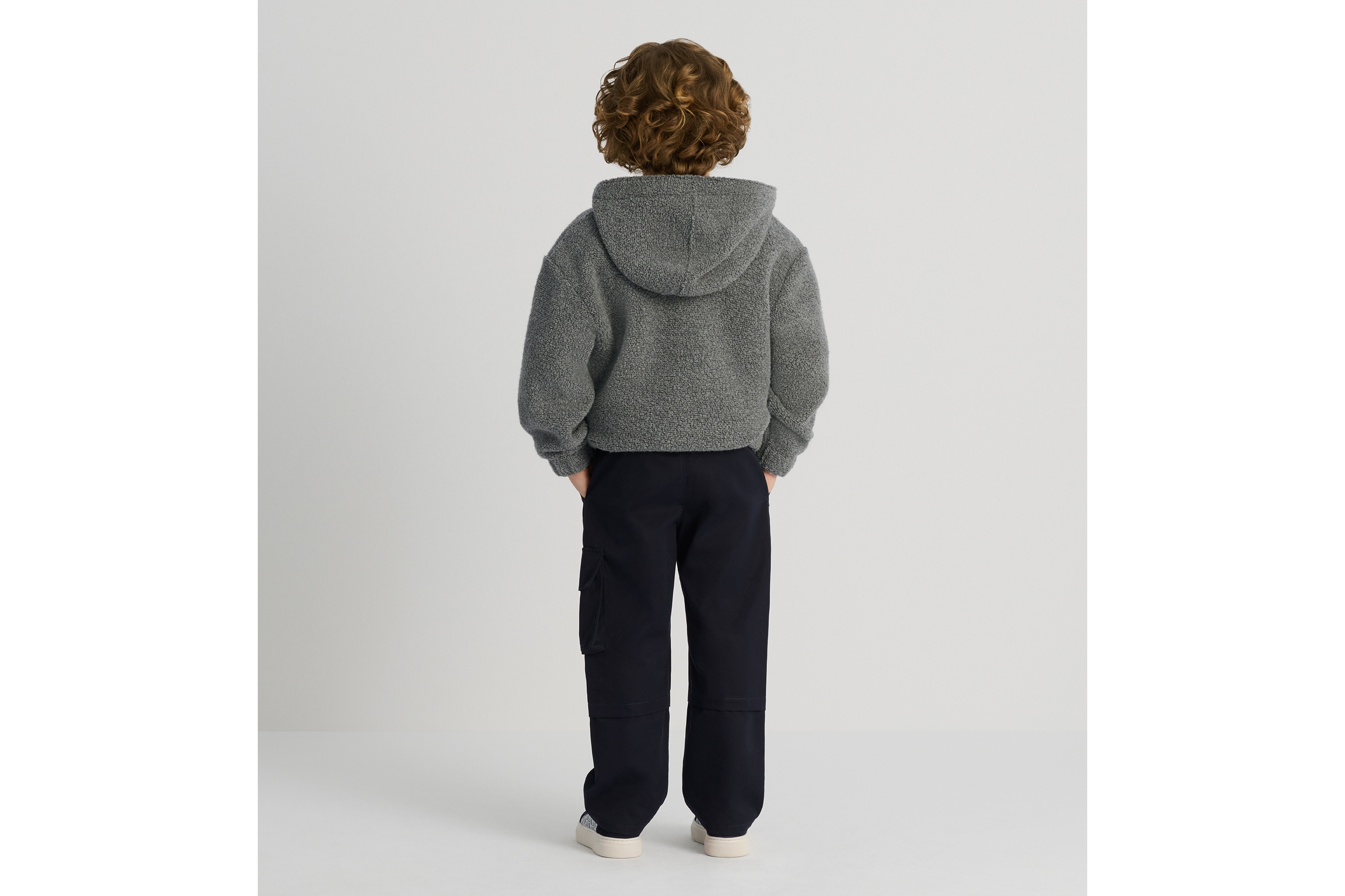 look_image_alt_prefix سروال للأطفال غبردين قطني باللون الأسود E04