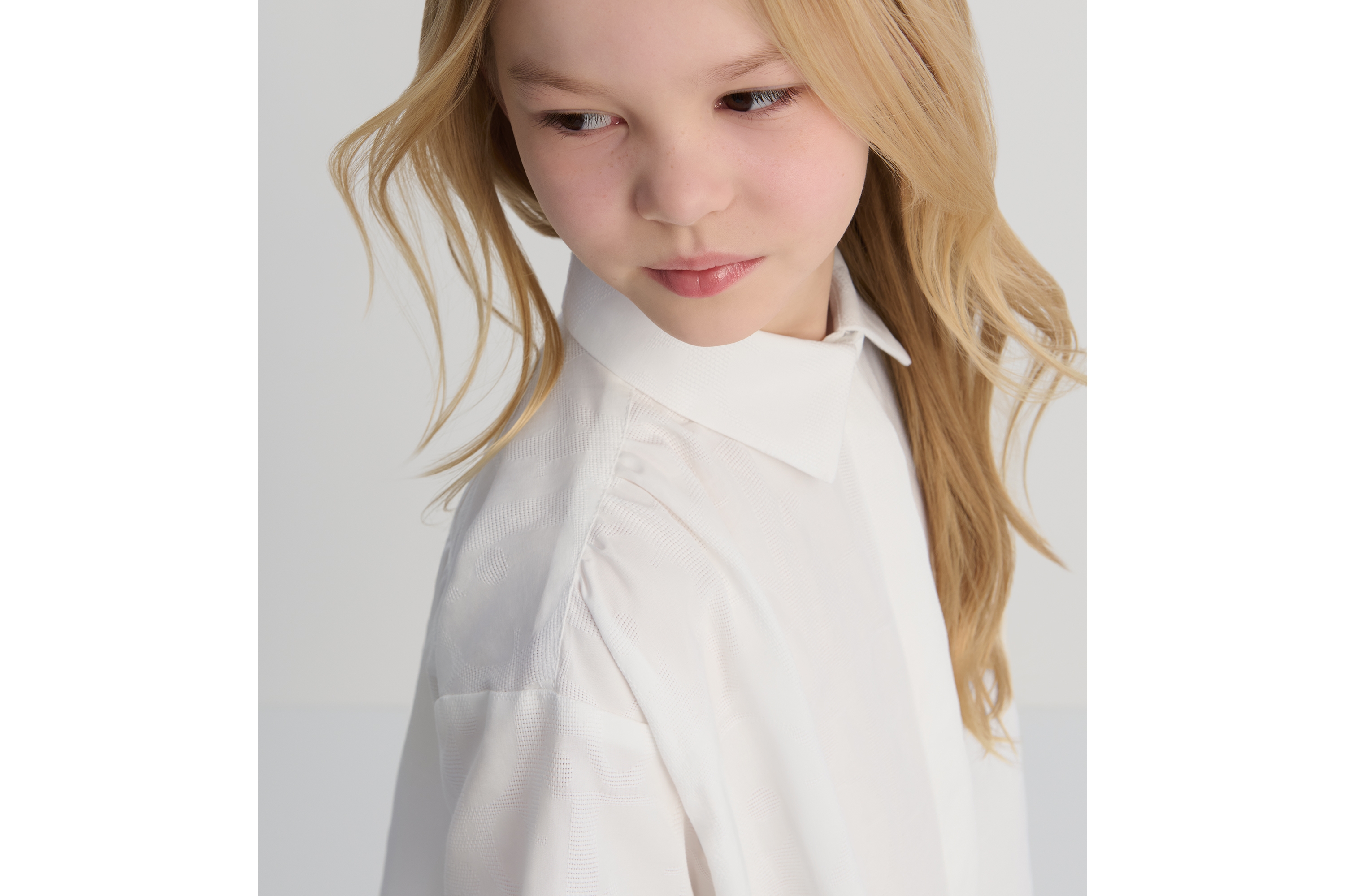 look_image_alt_prefix Overhemdjurk voor kinderen Ivoorkleurige katoenvoile met Macro Dior Oblique-jacquard E03