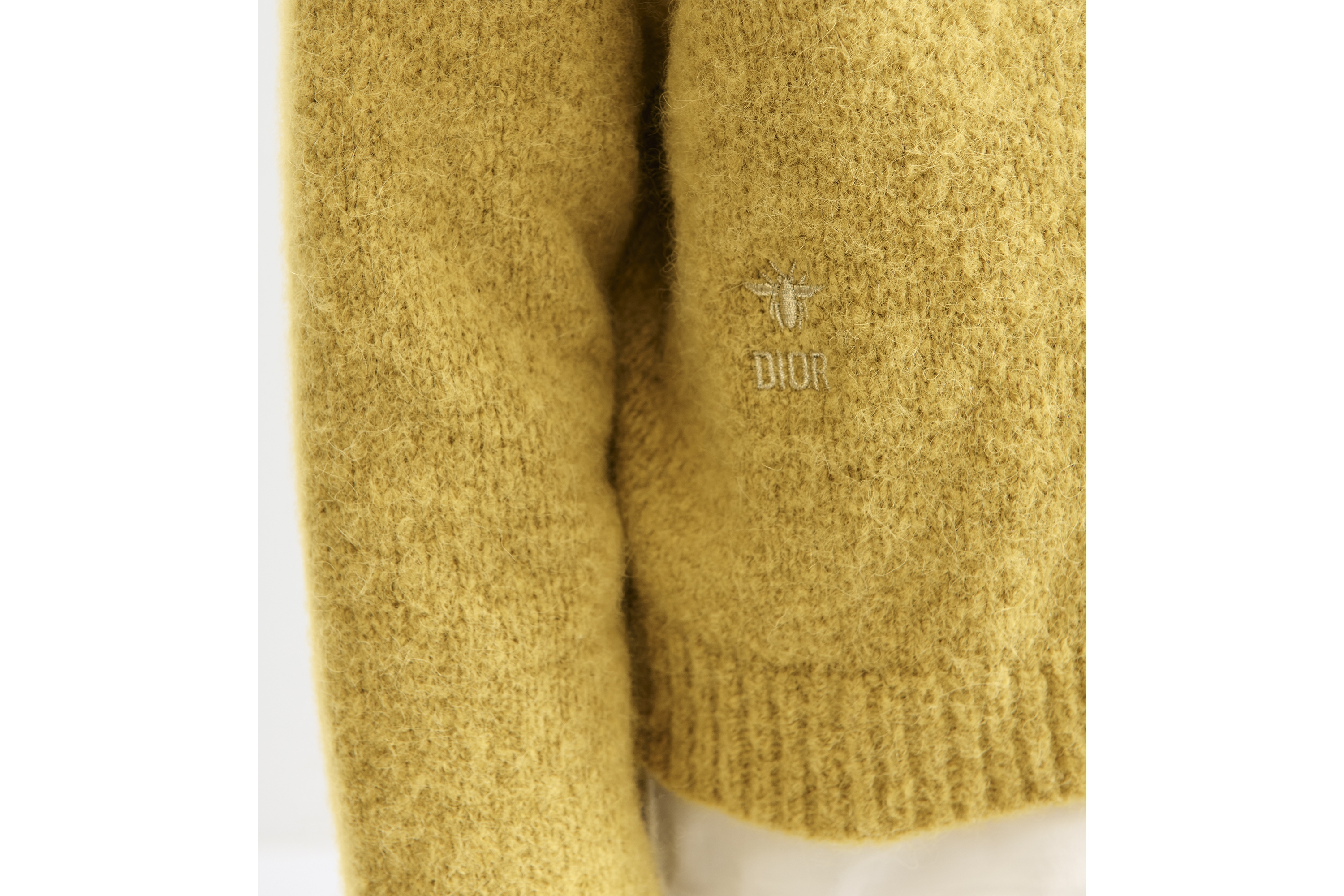 look_image_alt_prefix Kindervest Gebreid van oker alpacawol met wol E03