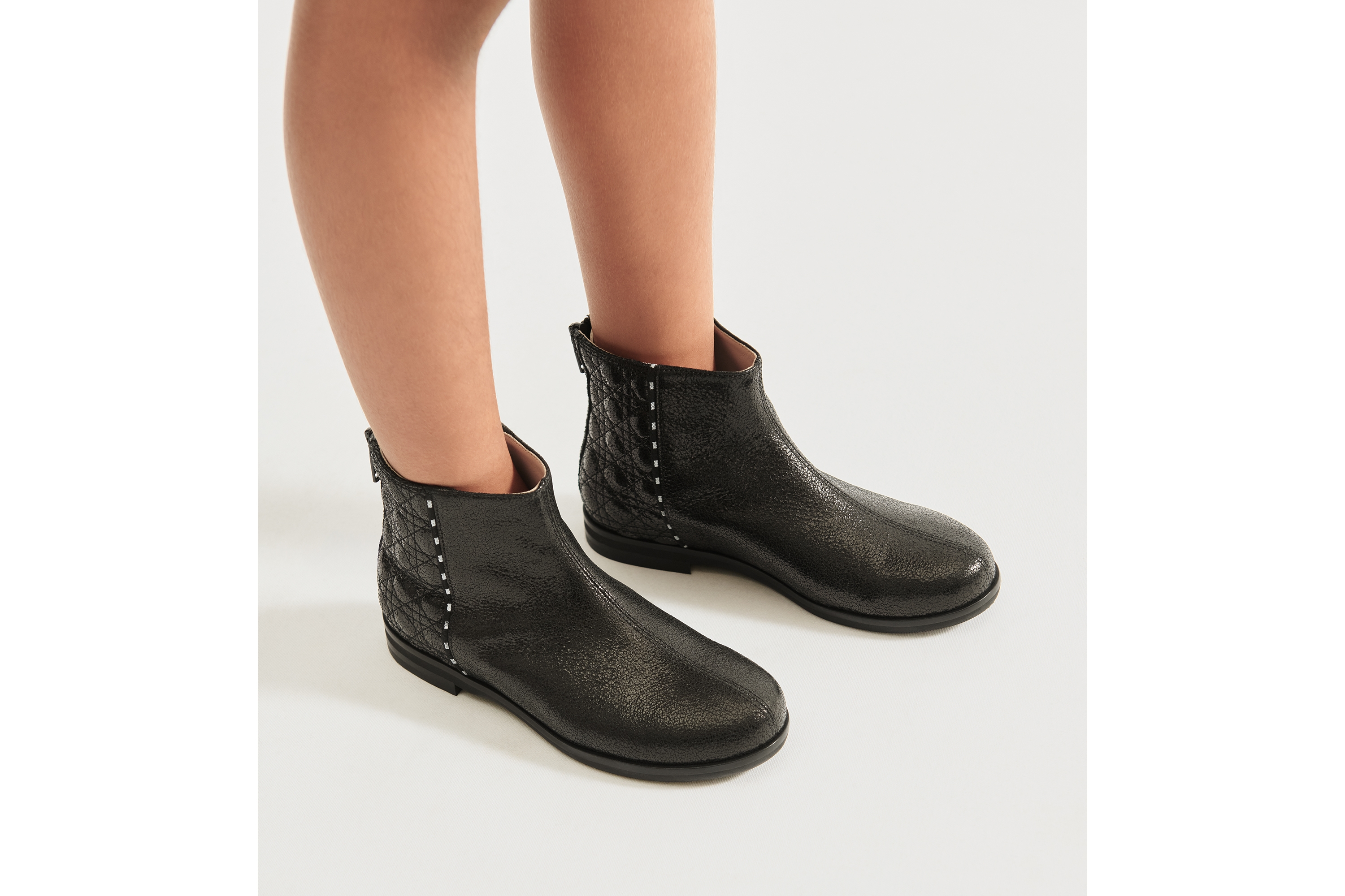 Botín Dior Kids Piel de cabra craquelada negro brillante E08