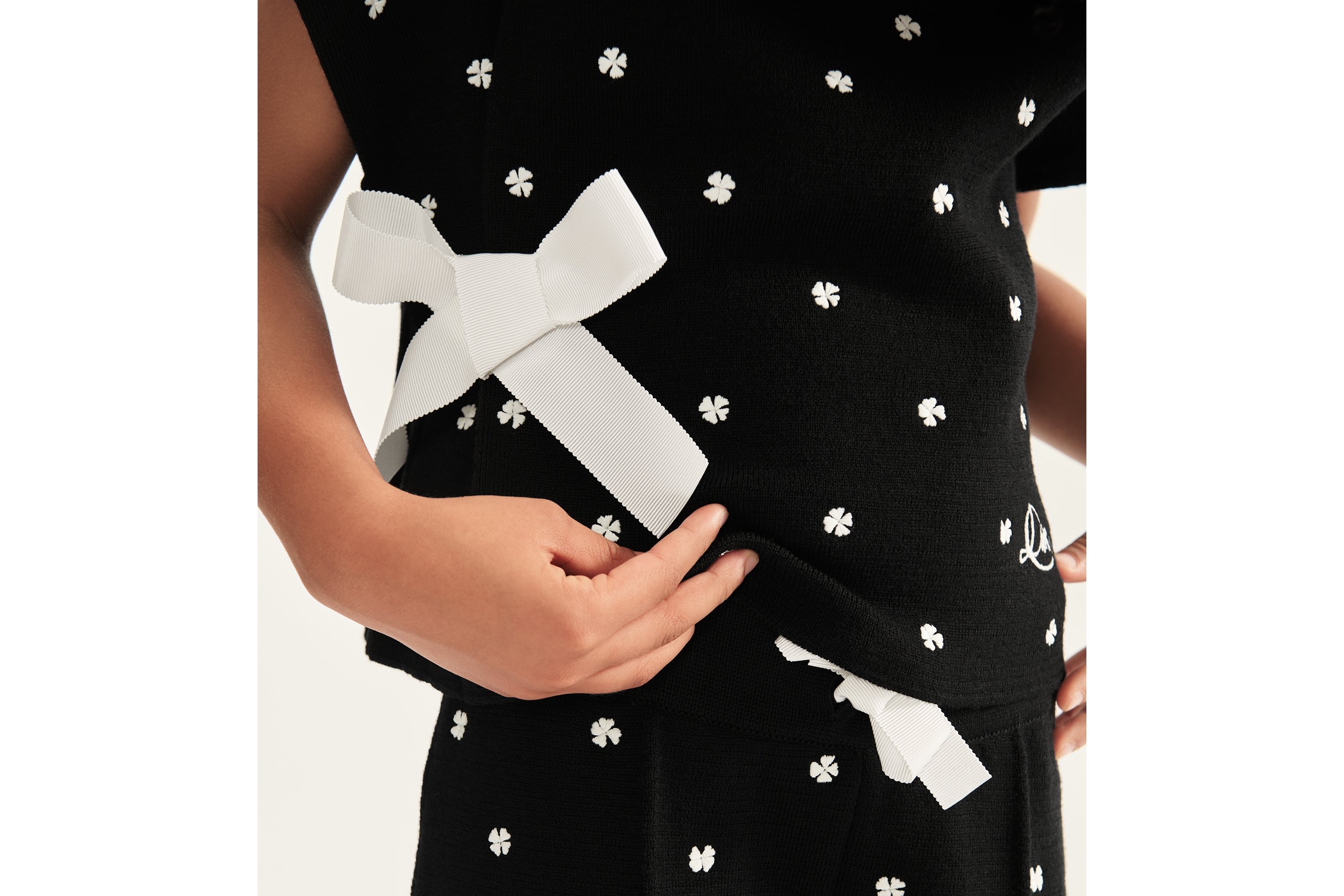 Kids' Sweater Vest Black Wool Punto Milano Knit with Ivory Clover Motif E02